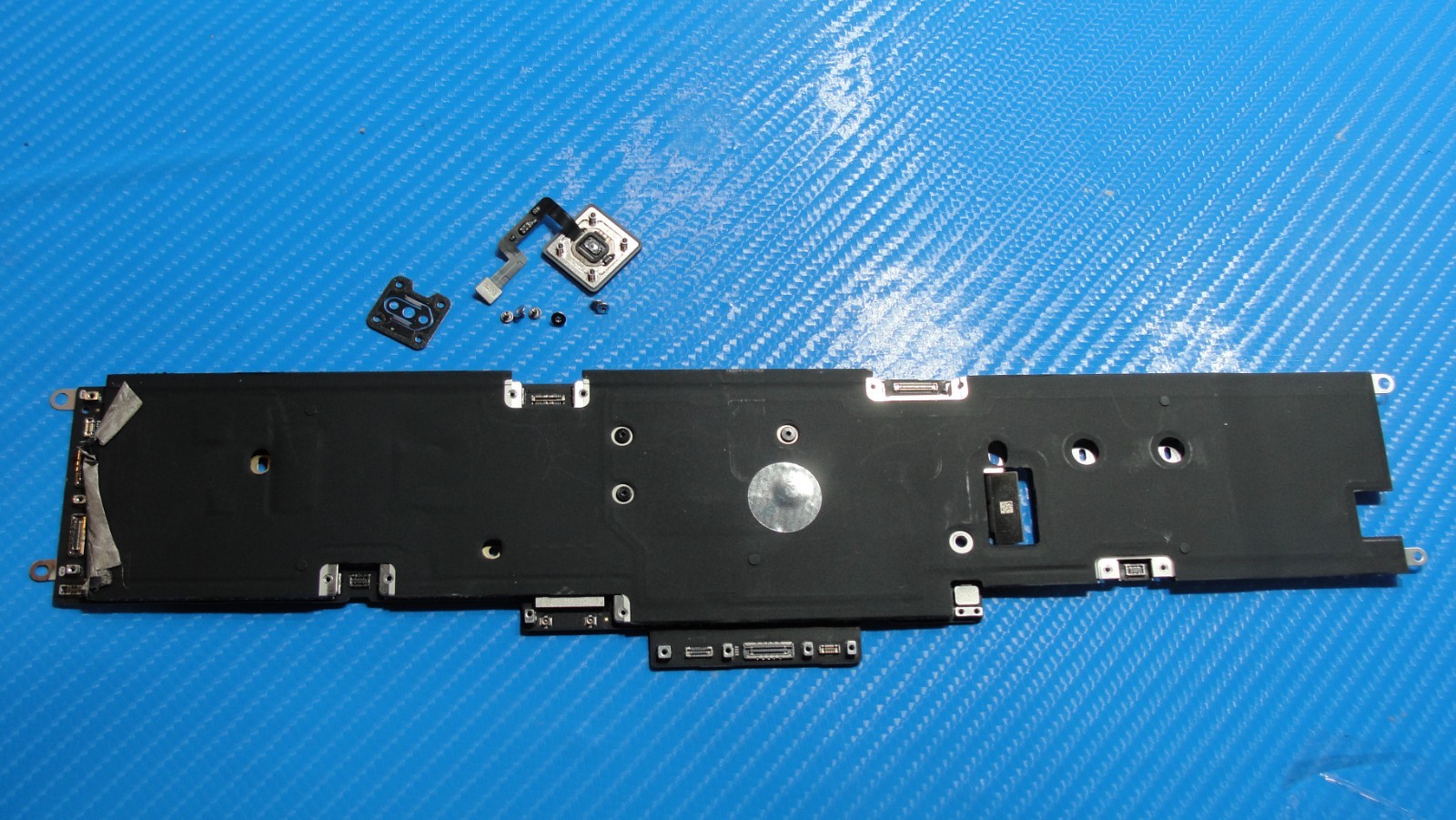 MacBook Air A3114 2024 15″ MRYU3LL/A M3 4.05GHz 8GB 256GB 8CPU 10GPU Logic Board