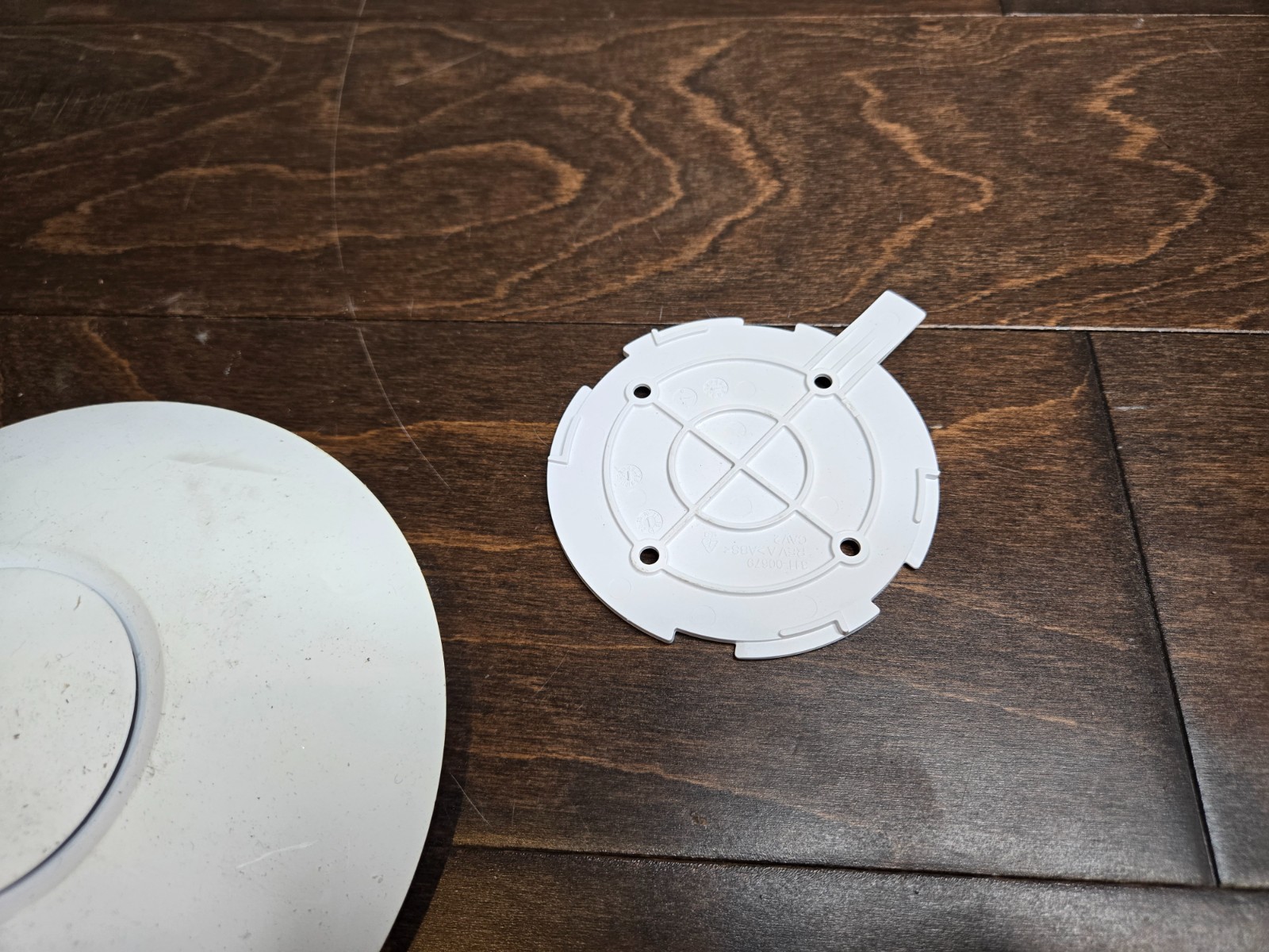 Ubiquiti UniFi AP (UAP-AC-LITE) Wireless Access Point Indoor
