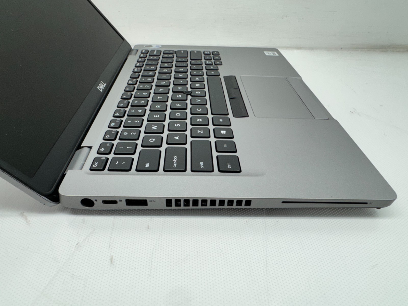 Dell Latitude 5410 14″LT i5-10210U@1.60GHz 16G RAM 256G SSD 1366×768 **READ**