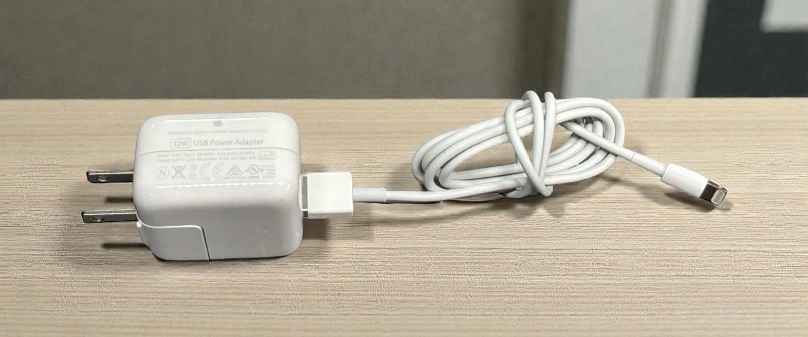 Apple Genuine OEM iPhone A1401 12W Charging Block w/ USB-A to Lightning Cable