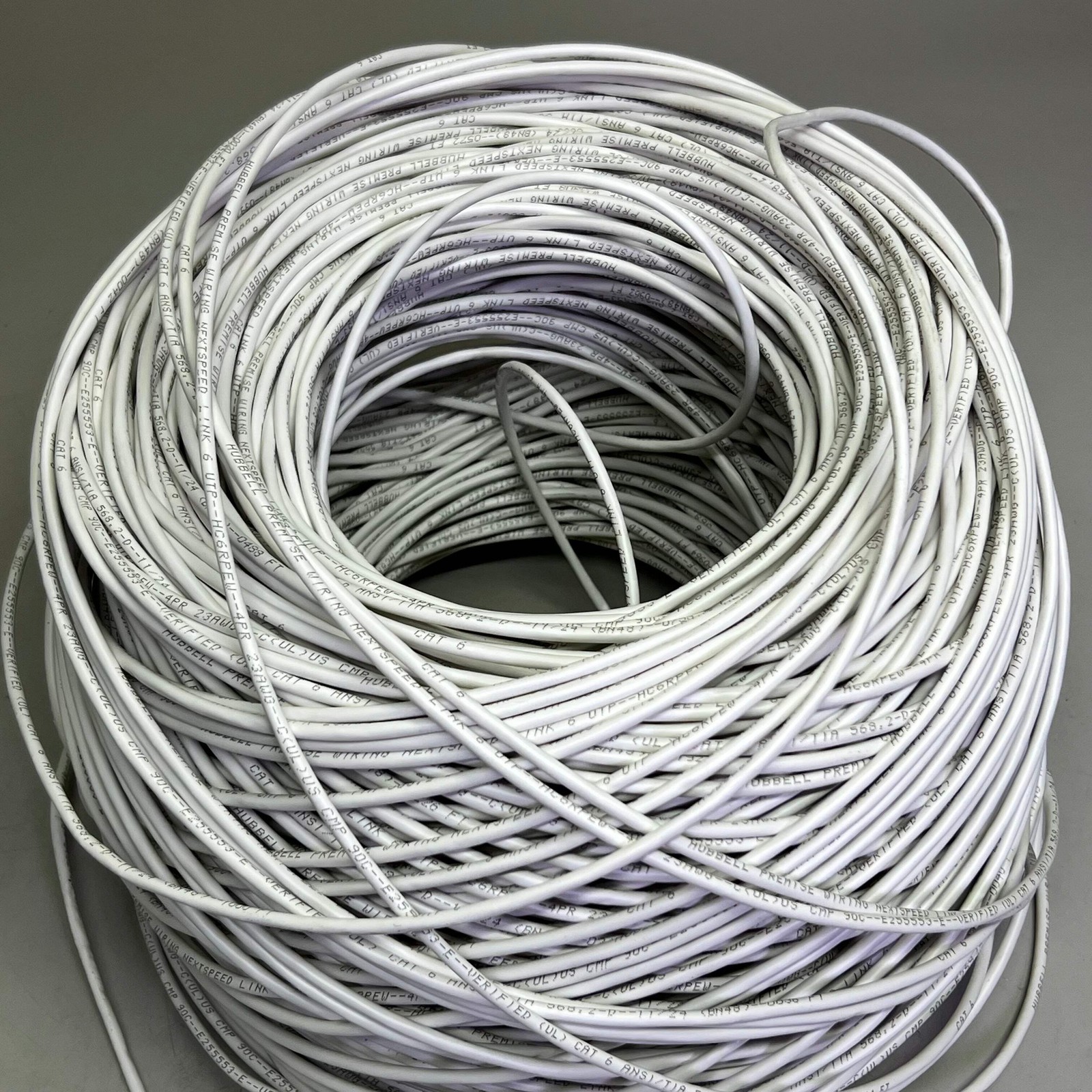 HUBBELL UTP Cable 23 AWG 4 Pair CMP Plenum 1000 ft, White HC6RPEW