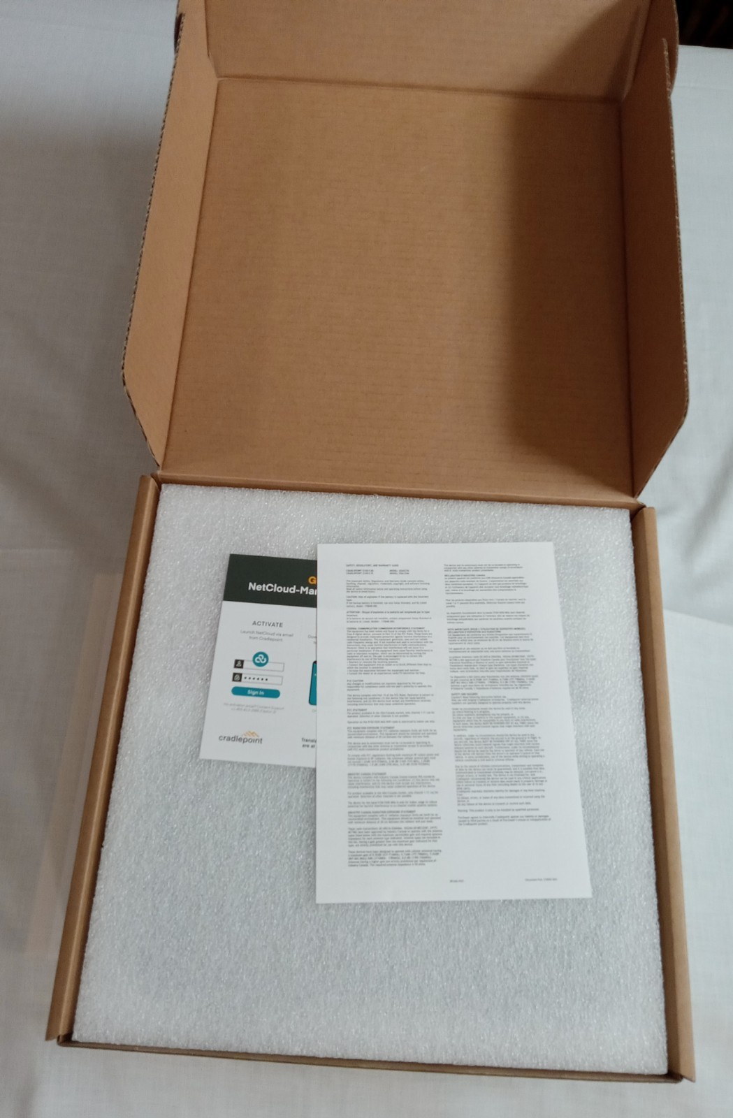 Cradlepoint E100 Cellular LTE Router E100-C4D-NN