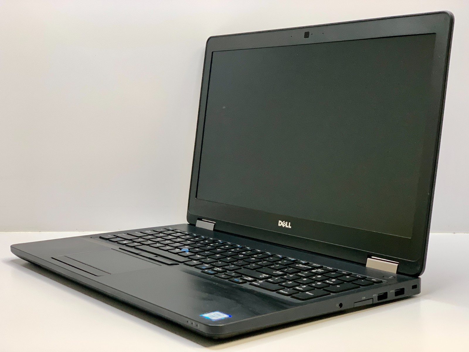 Dell Latitude E5570 | i7-6600U | 8GB RAM | 320GB HDD | LINUX | NO BATTERY