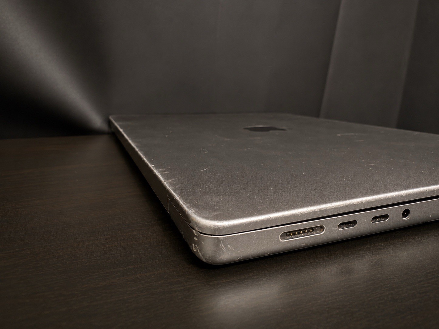 Apple MacBook Pro A2485 2021 – M1 Pro – 16GB RAM – 512GB SSD – Grade D