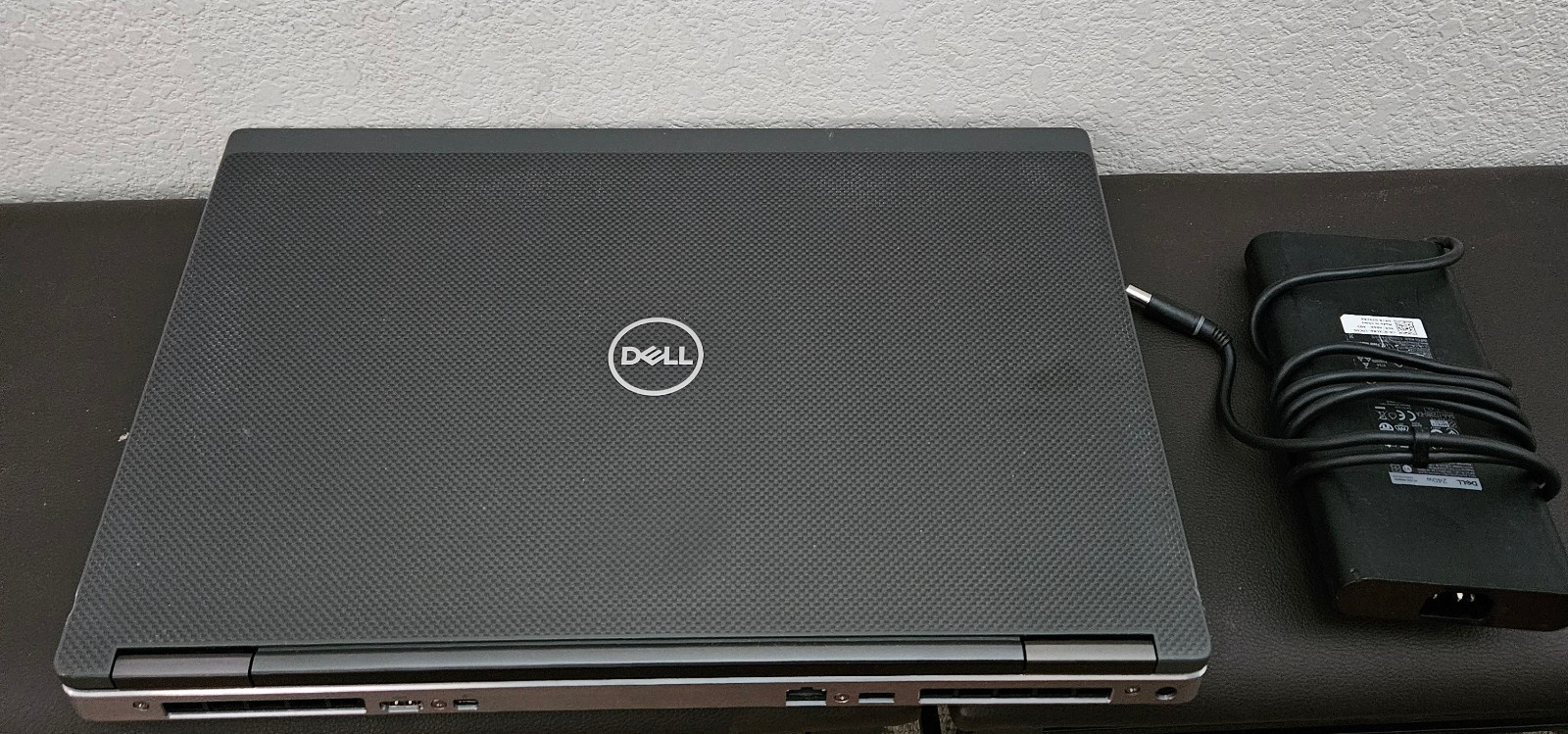 Dell Precision 7740 17.3″ Intel Core i5-9400H 24GB 256gb SSD Win 11 Pro WIFI