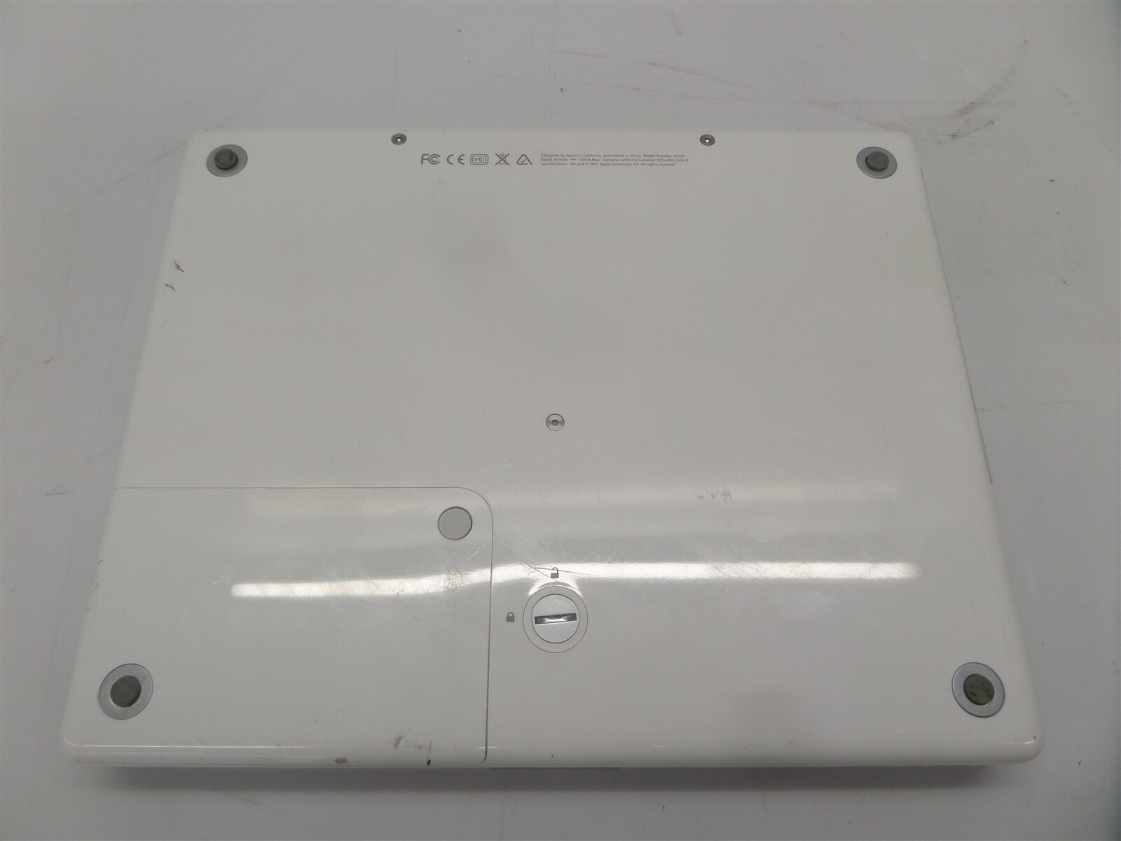 Apple iBook G4 12″ Laptop A1133 1.33GHz PowerPC 7447a CPU – No HDD