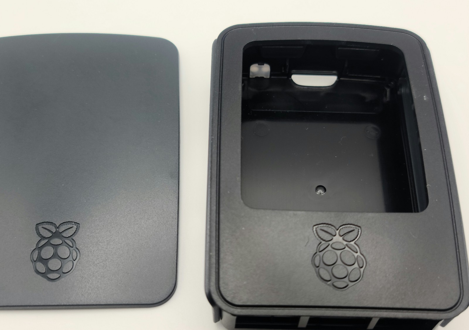 Raspberry Pi 3 Model B V1.2 Single Board With Official Raspberry Pi Case – USED