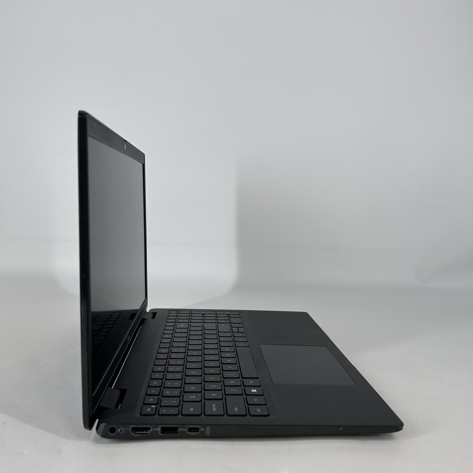 Dell Latitude 3520 15.6 Black FHD i5-1135G7 2.40GHz 16GB 256GB SSD Excellent