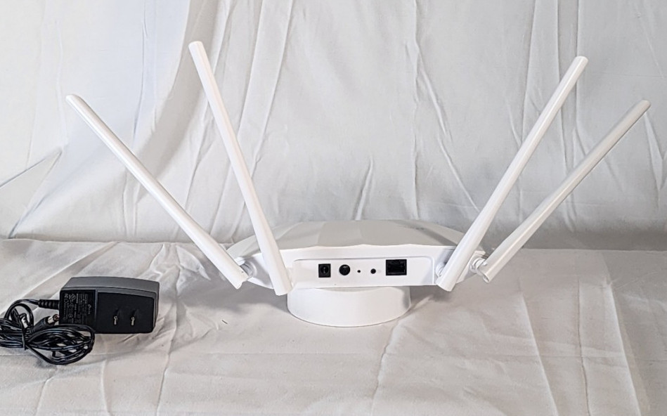 TP-Link AC1200 Wireless Access Point Dual Band Gigabit Port TL-WA1201 Used Box