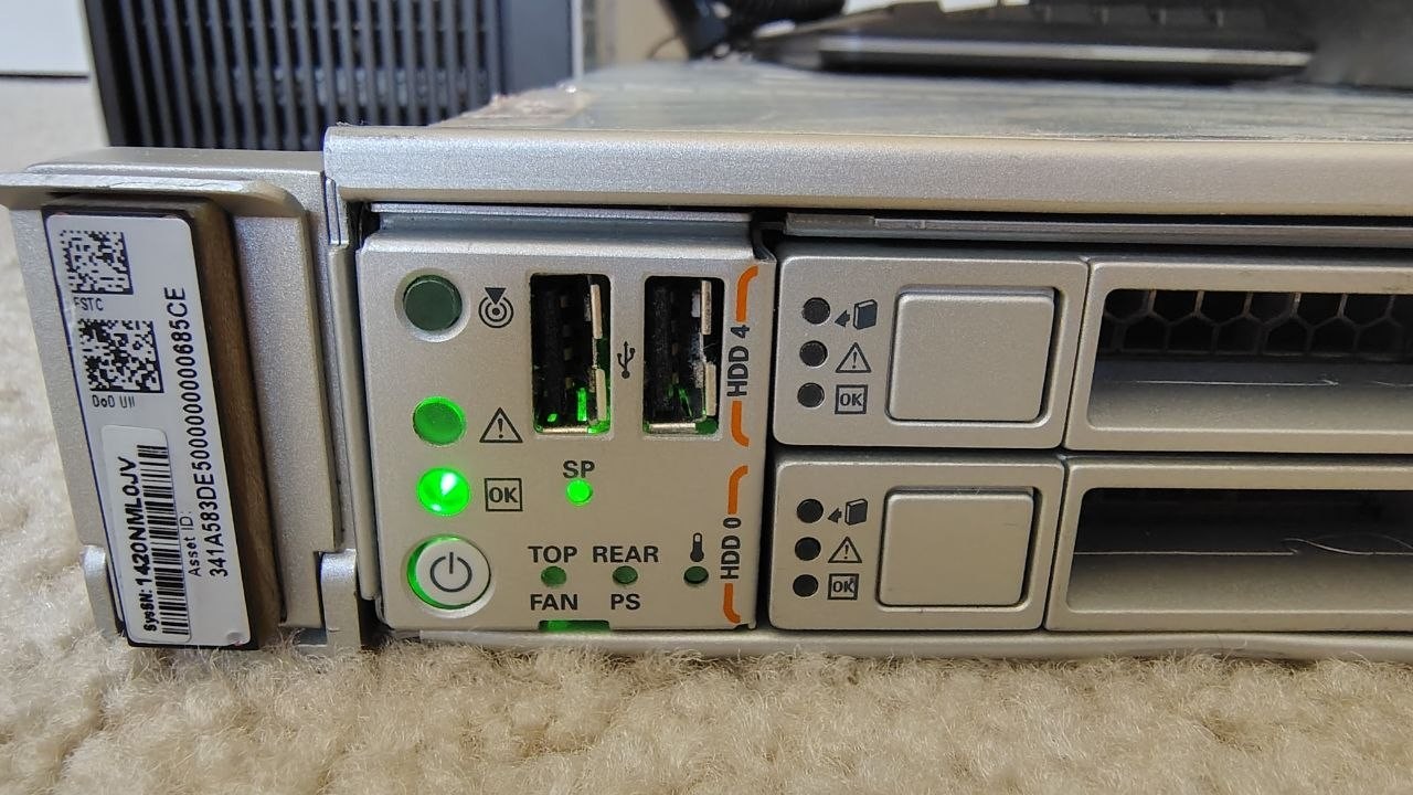 Sun Oracle X4-2 Server 2xXeon E5-2697 v2 2.70GHz, 128Gb RAM, 2x146GB HDD TESTED!