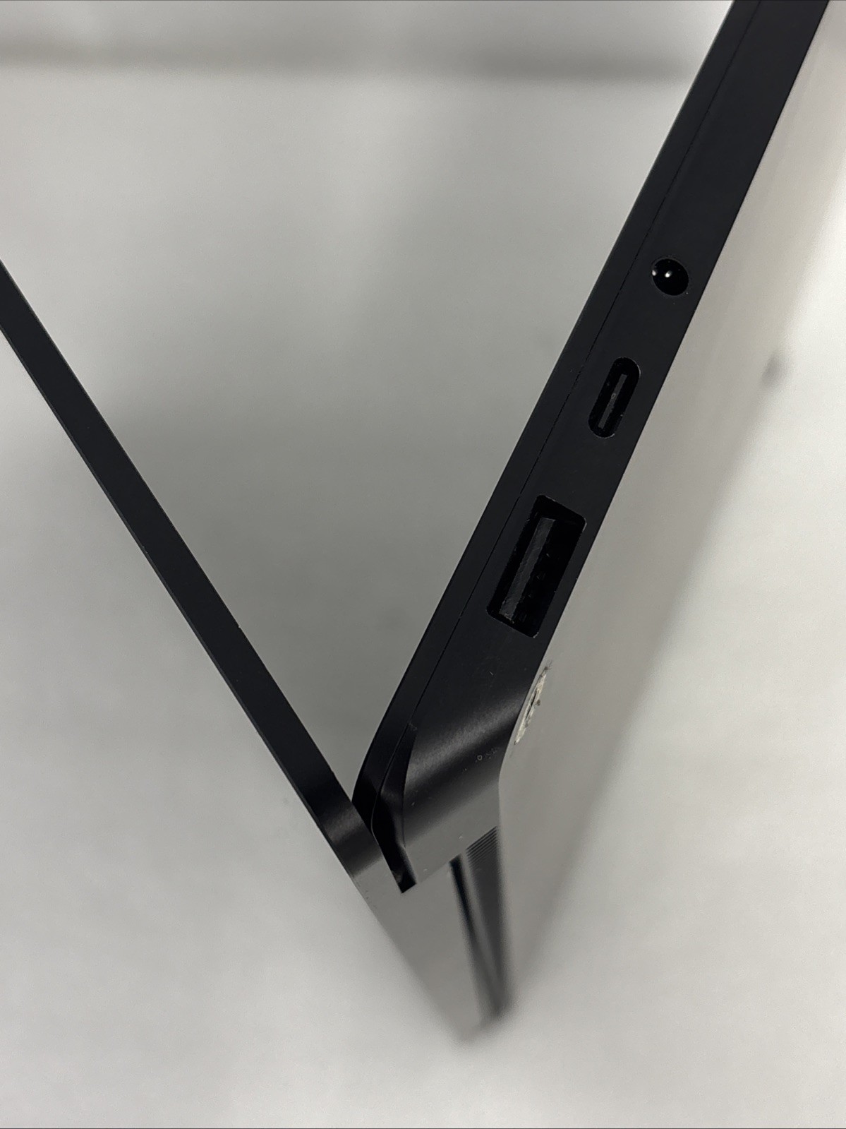 Microsoft Surface Laptop 4 13.5″ (512GB SSD Intel Core i7-1185G7 16GB) *Read*