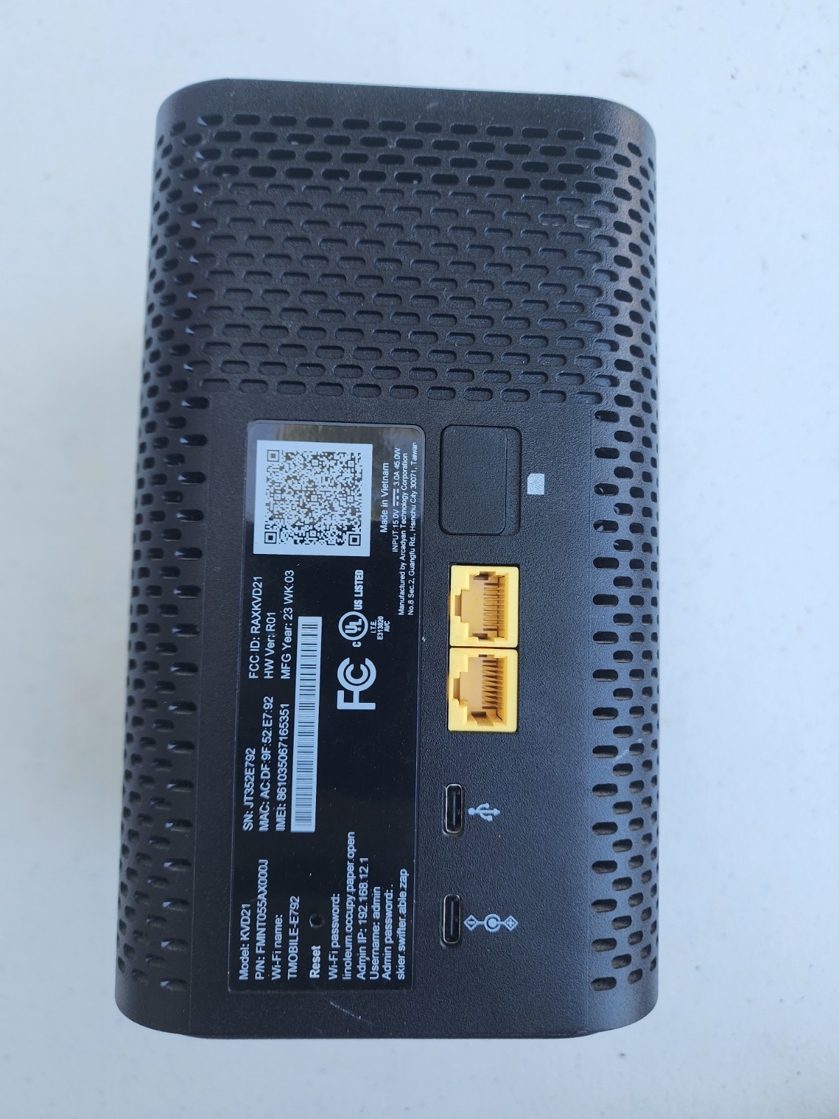 T-Mobile ARC KVD21 5G Home Internet Wi-Fi Gateway – Black – Used NO ADAPTER