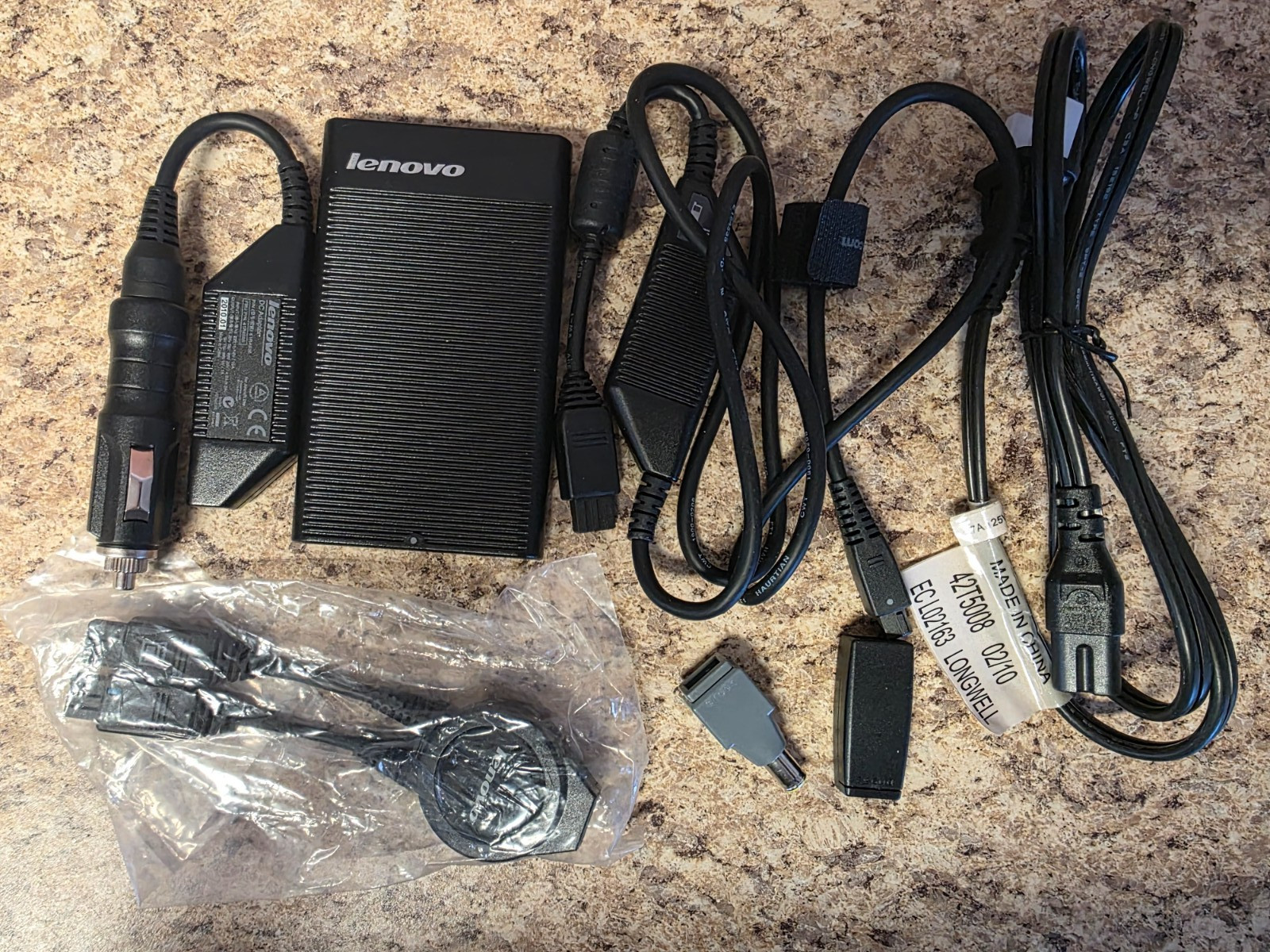 Lenovo 90W Ultra Slim AC/DC Combo Power Adapter & Car Charger 41R4538 20V 5V