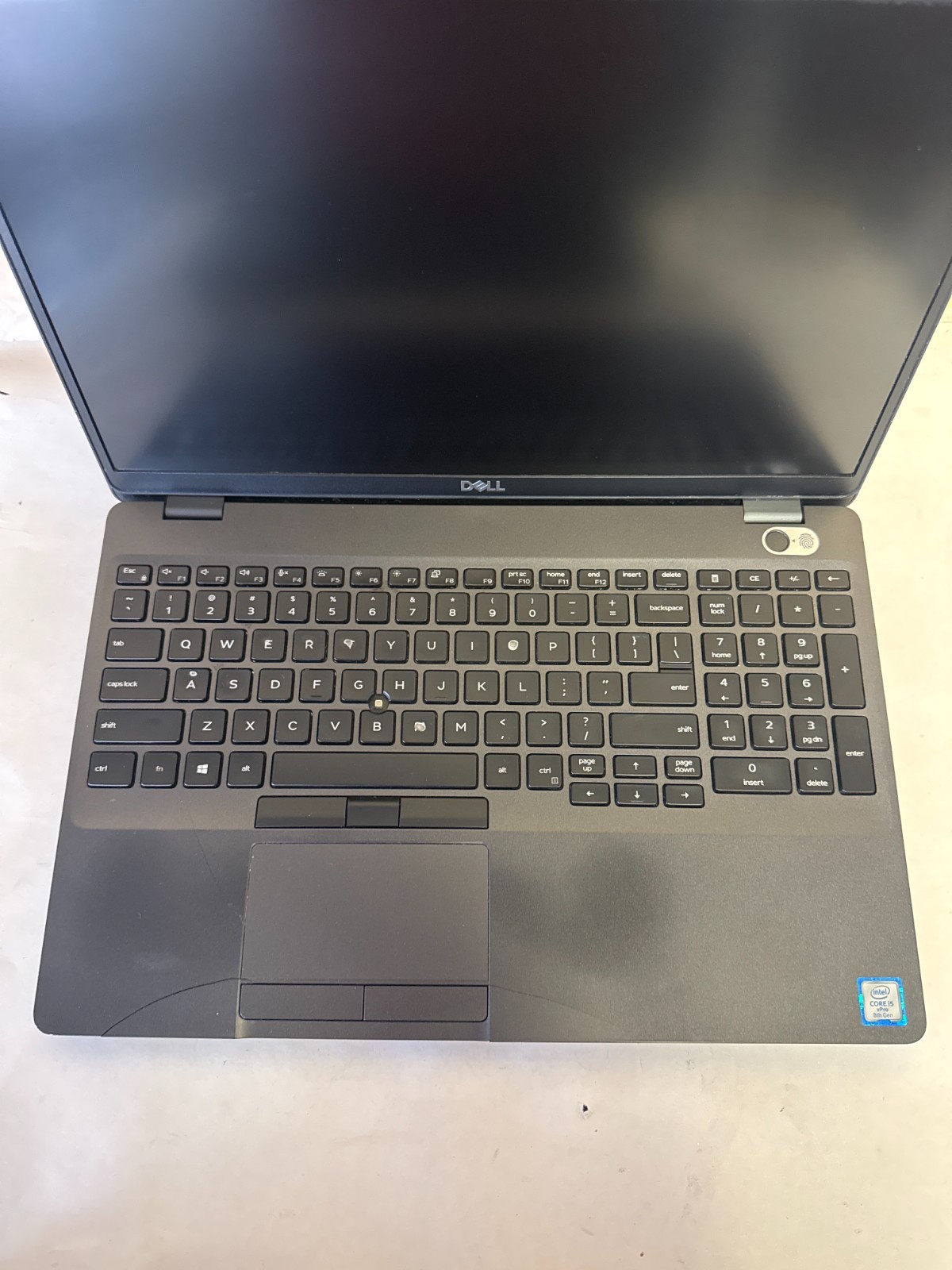 Dell Latitude 5500 Intel i5-8365U 1.60GHz NO RAM/SSD – Case cracked – Bad Batt