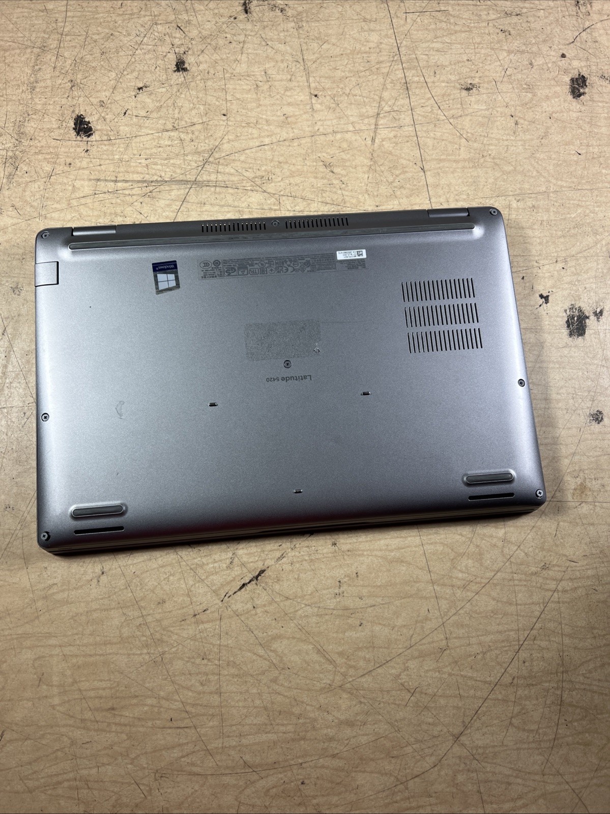 DELL LATITUDE 5420 INTEL CORE I7-1165G7 8GB RAM **OVER HEATS **NO HD/ NO CADDIE/