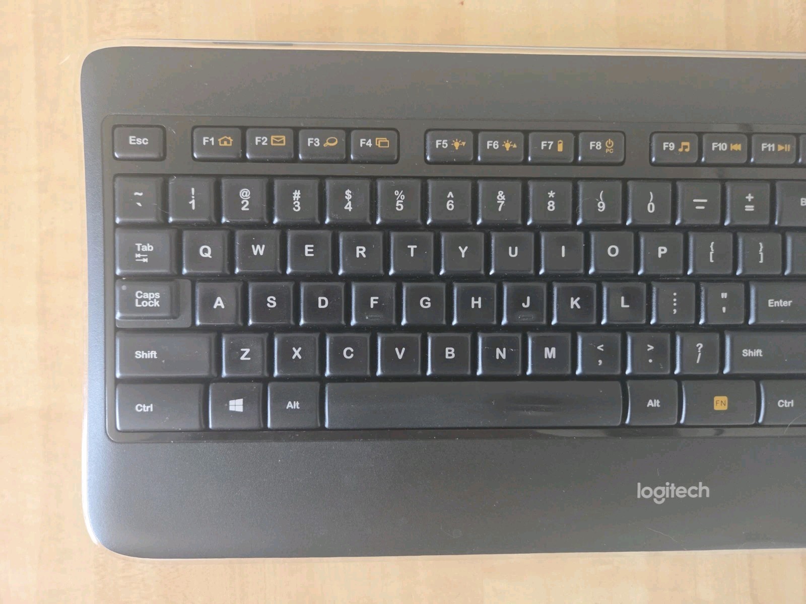 LOGITECH K800 Wireless Illuminated Keyboard (Y-R0011) No Dongle