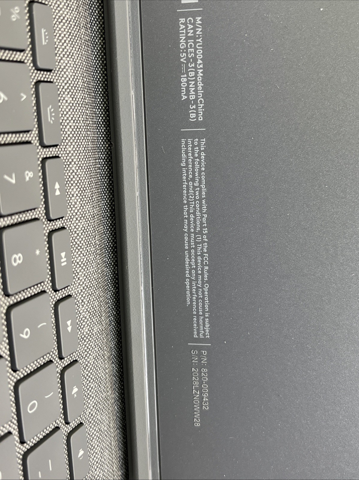 Logitech Combo Touch Keyboard/Cover Case