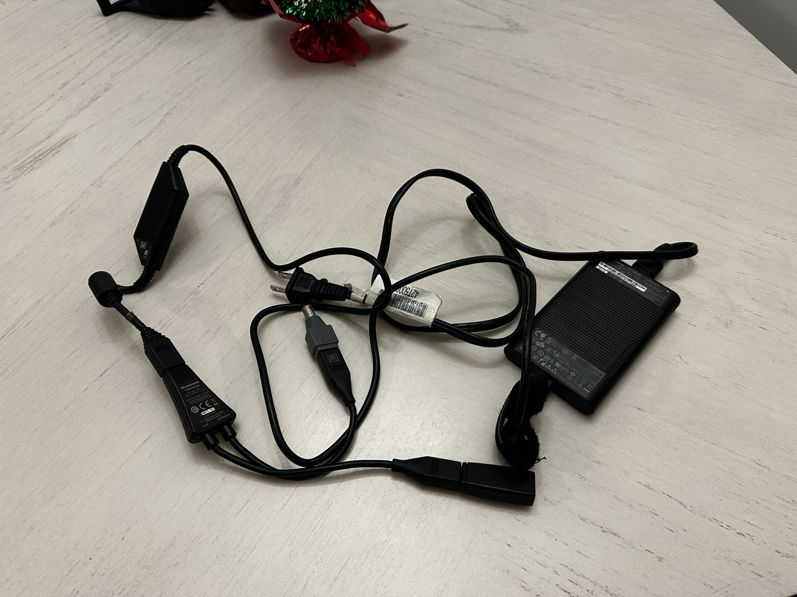 Lenovo 41R4493 90Watt Ultra Slim AC/DC Combo Adapter