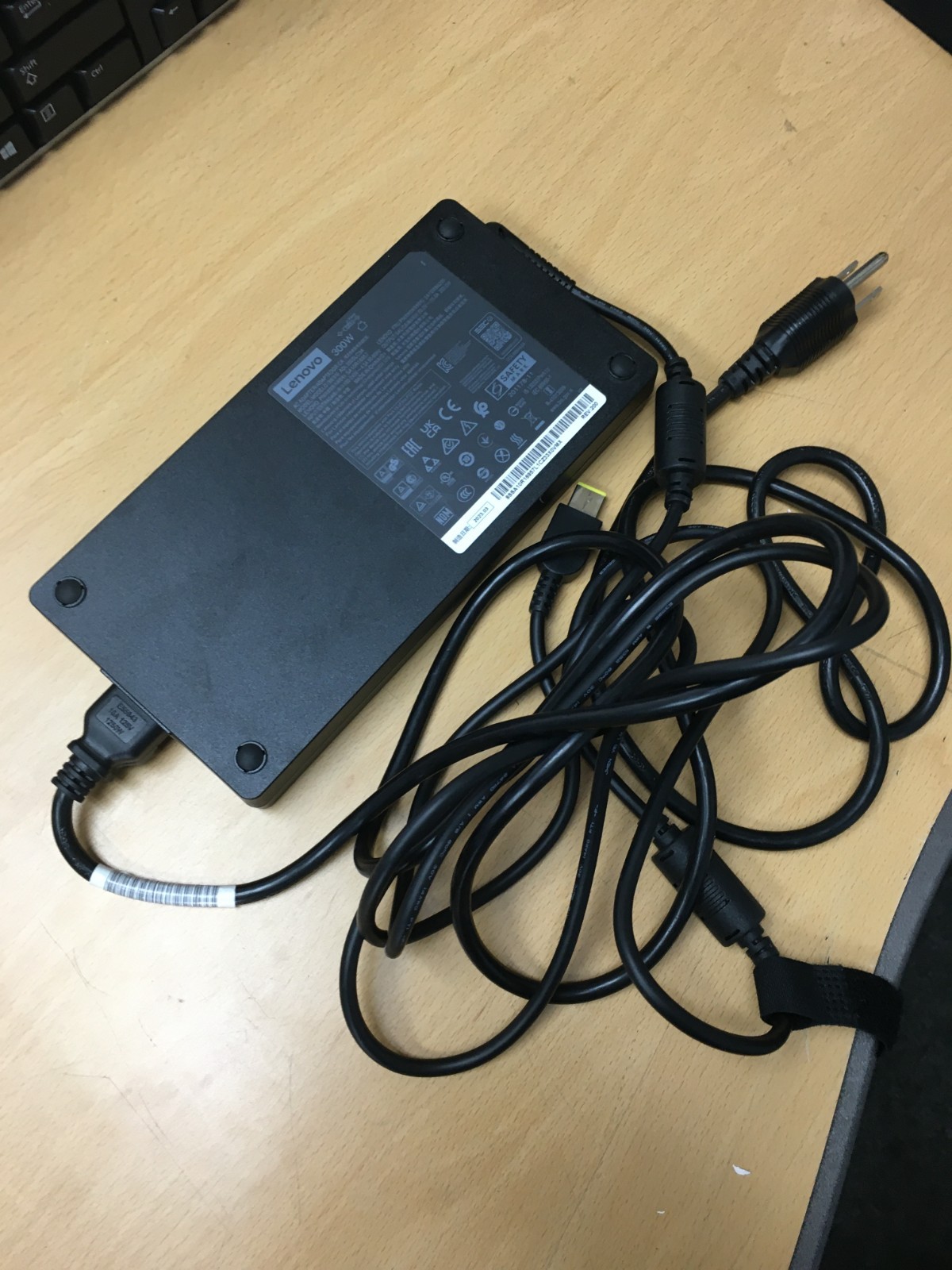 Lenovo 300W AC Adapter Charger Power Supply ADL300SLC3A