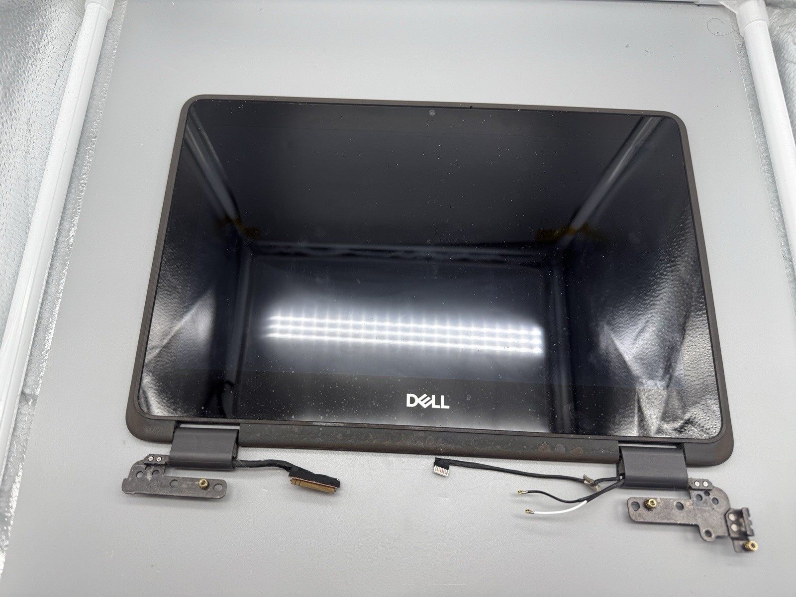 Dell Latitude 3190 2-in-1 Touchscreen 11.6″ Display Assembly With Hinges Camera
