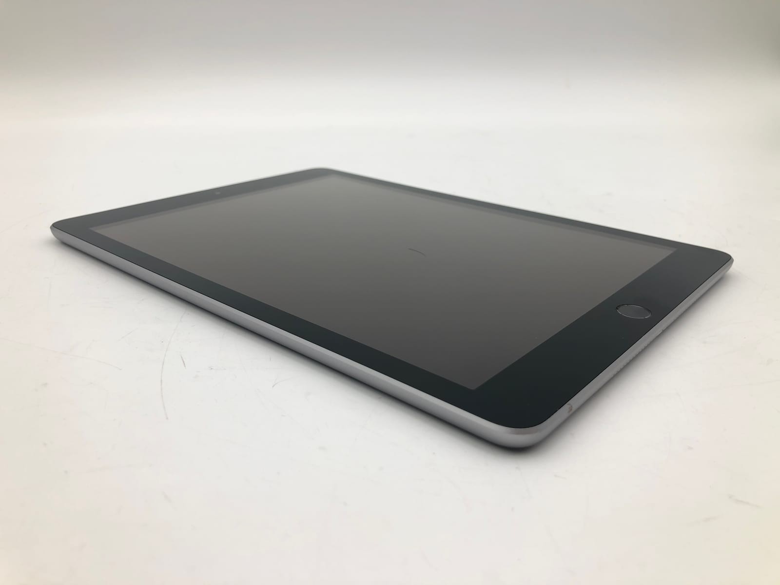 Apple MP242LL/A 32GB Space Gray Verizon A1823 iPadOS Tablet Tested