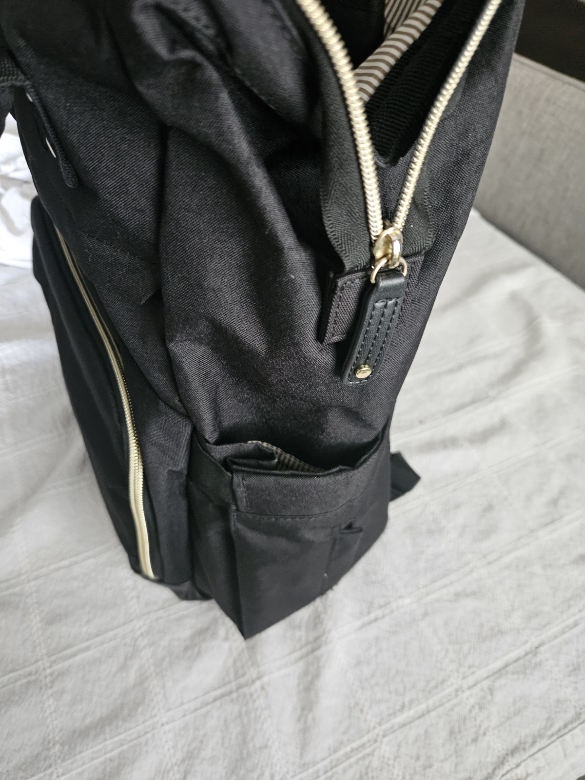 Lovevook Viola I Laptop Backpack Black With Gold Zipper And Features