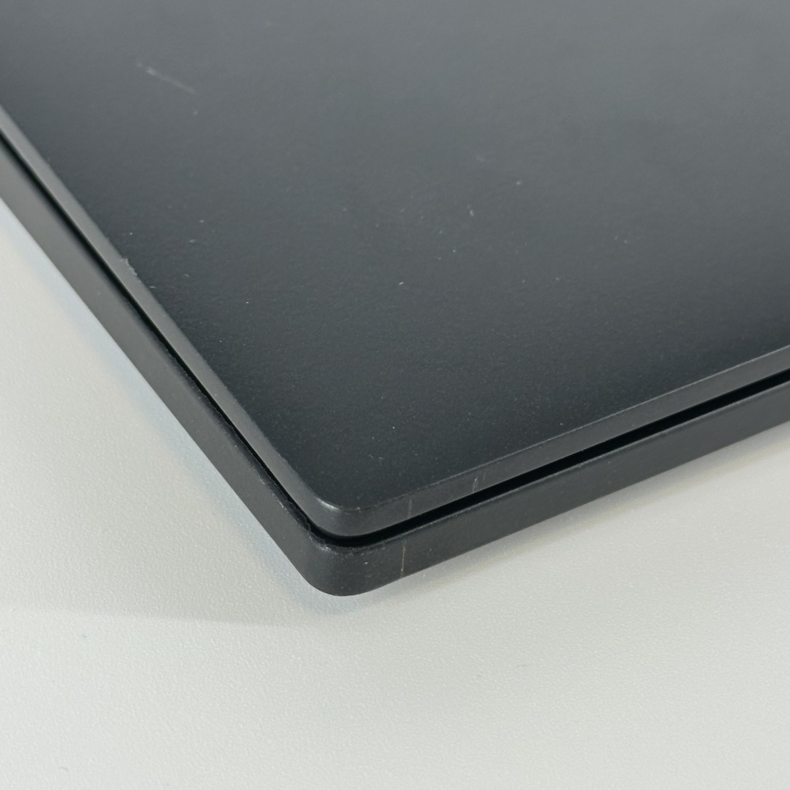 Dell Latitude 7390 13.3 Black FHD i5-8250U 1.60GHz 16GB RAM 256GB SSD Good