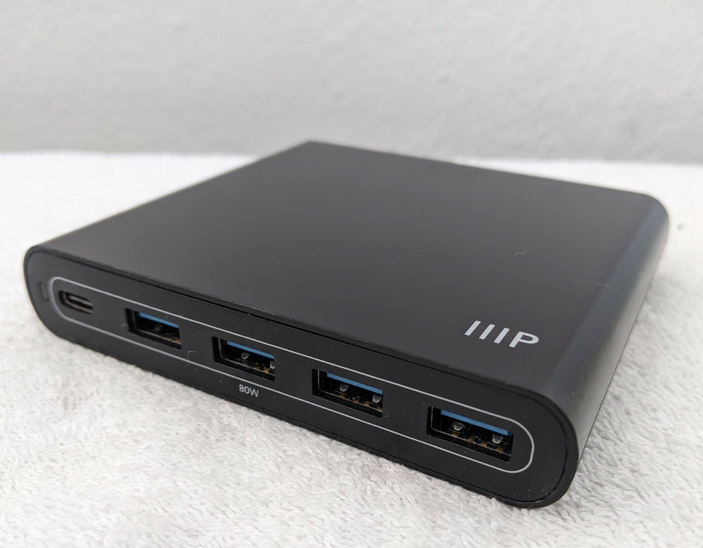 MONOPRICE 80W 5 Port USB Smart Charger 1 USB C & 4 USB A – IIIP Black 33467 READ