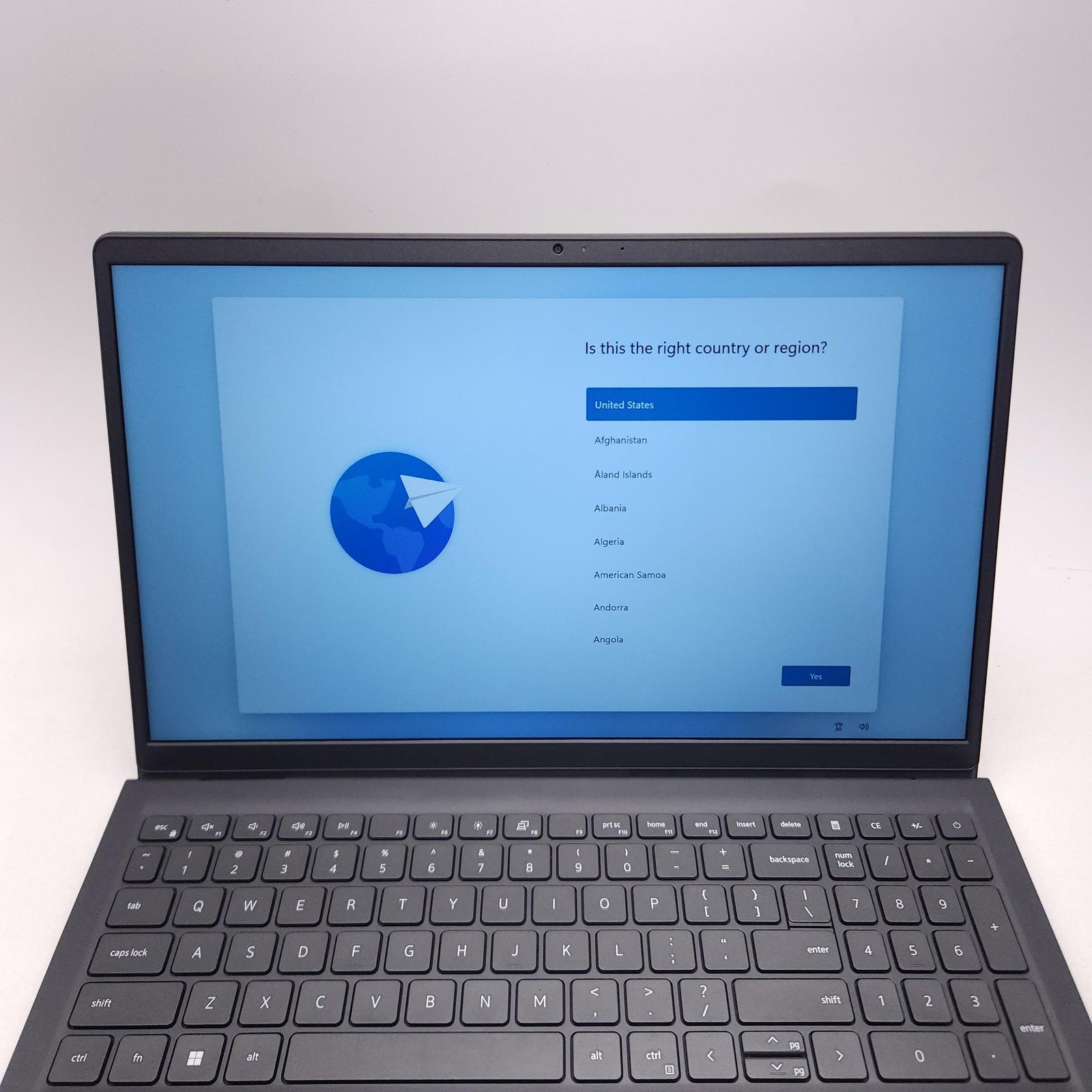 Dell Inspiron 15 3520 15.6in Laptop i3 12th Gen 16GB 256GB SSD Win11 – Good