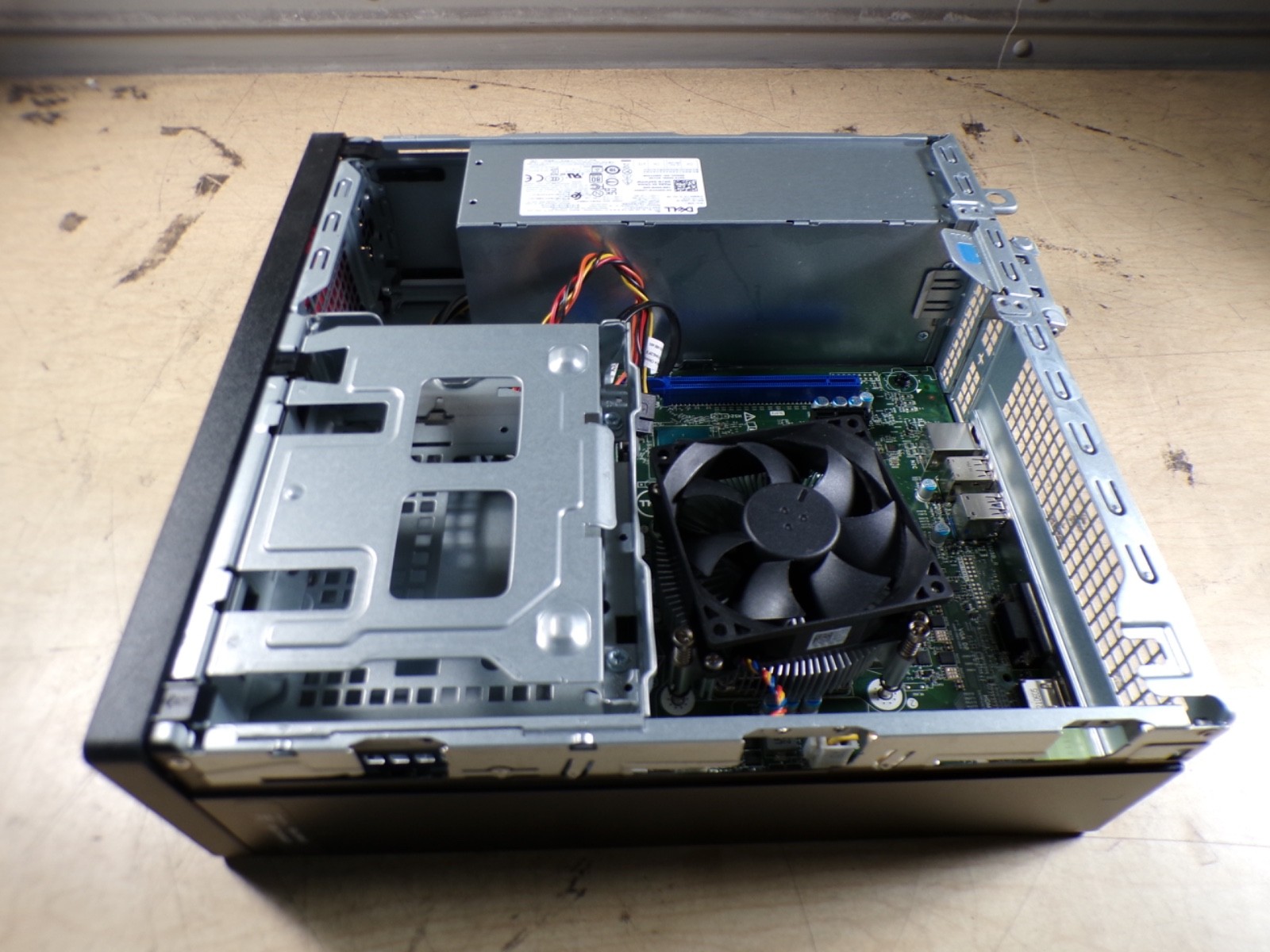 DELL VOSTRO 3681 INTEL CORE I5-10400 2.90GHZ 8GB RAM **NO HD / NO OS/ NO POWER