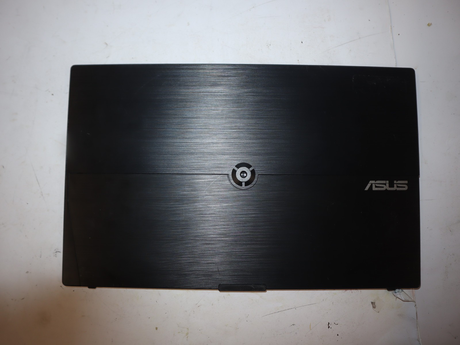 ASUS MB16ACV 15.6 in Zenscreen Wide LCD Monitor – Black – AO4079487