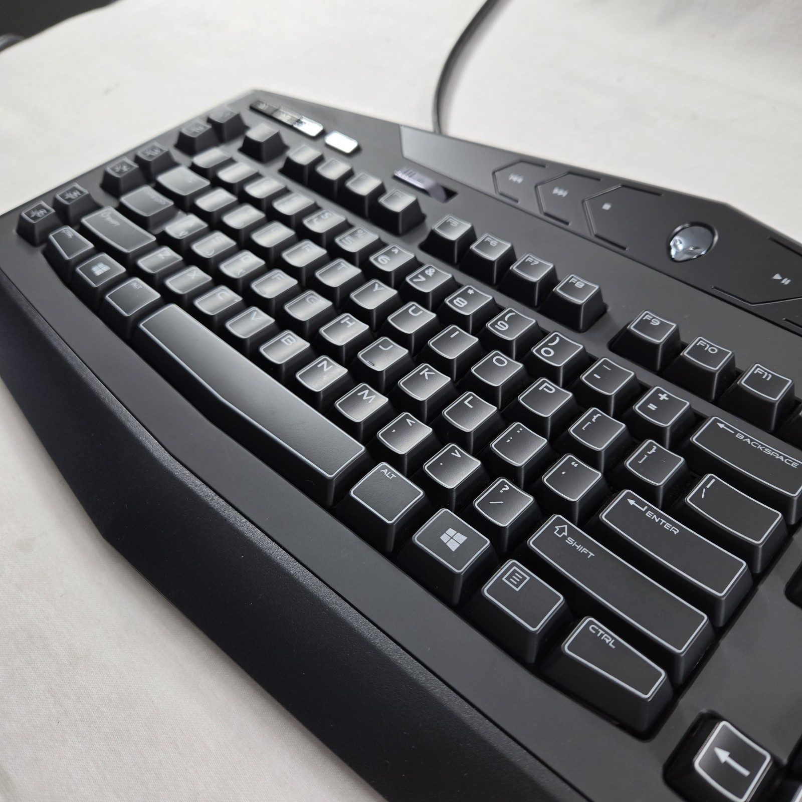 Dell Alienware KG900 TactX Gaming Illuminated Keyboard Y-U0008-O Wired Tested VG