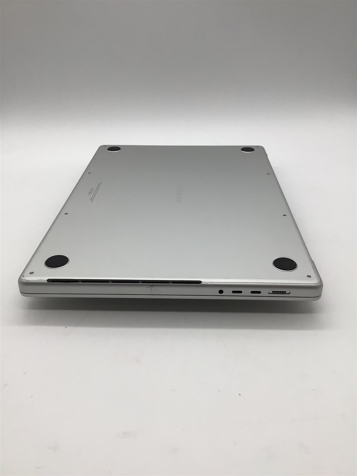 Apple MacBook Pro 16″ A2485 M1 Pro/16GB RAM/512GB SSD – MacOS Tahoe