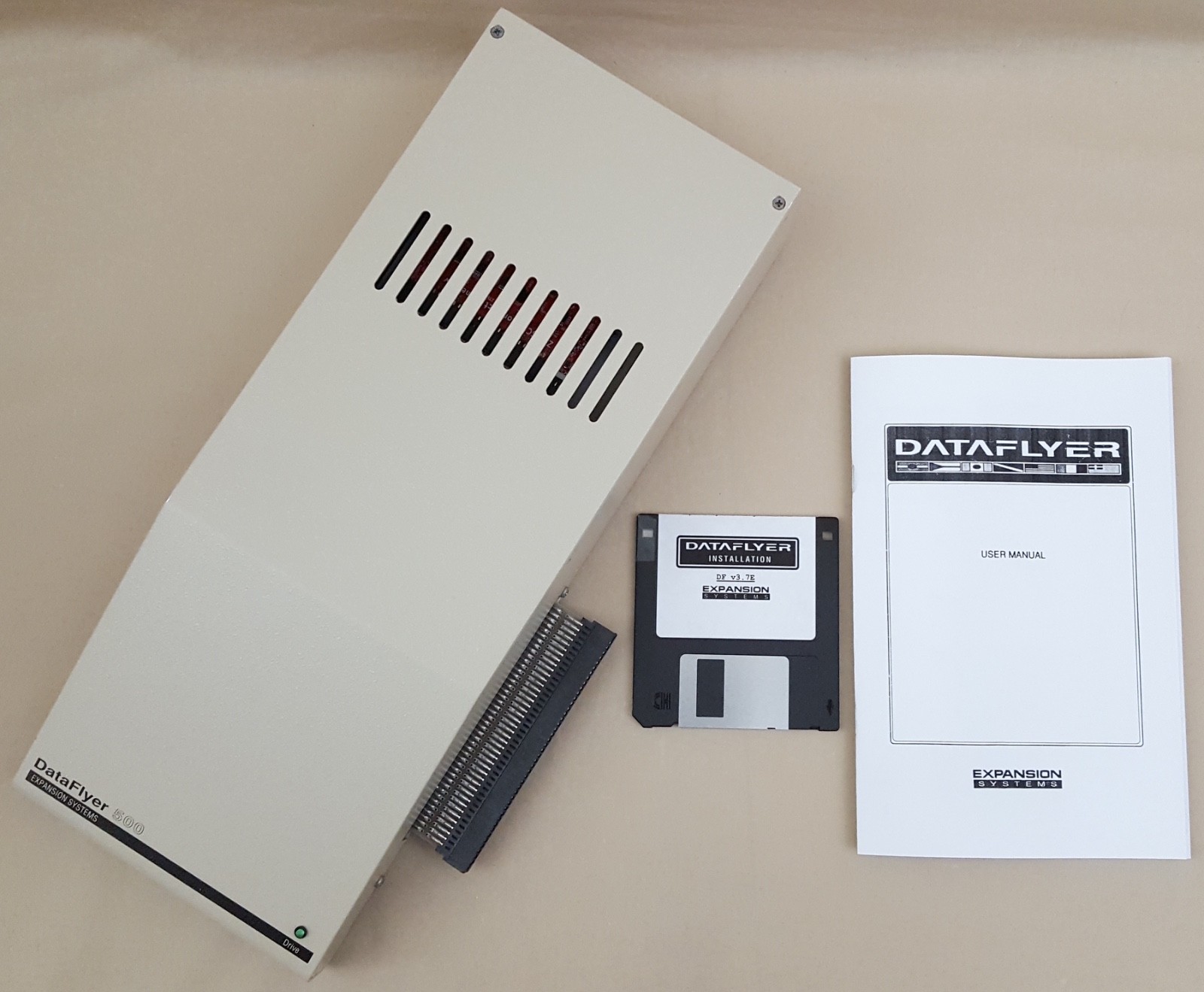 DataFlyer 500 External SCSI/RAM Expansion w/8mb RAM 16gb ZuluSCSI for Amiga 500