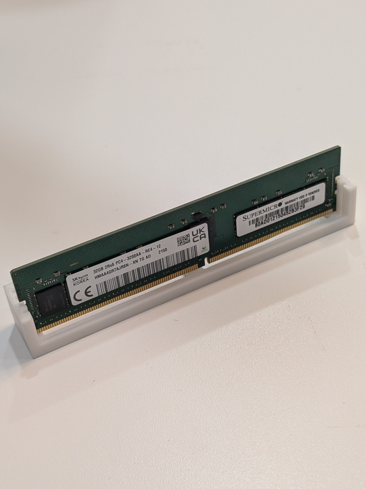 SK Hynix 32GB 1x32GB DDR4 3200 PC4-25600 CL22 2Rx8 ECC RDIMM Server Memory
