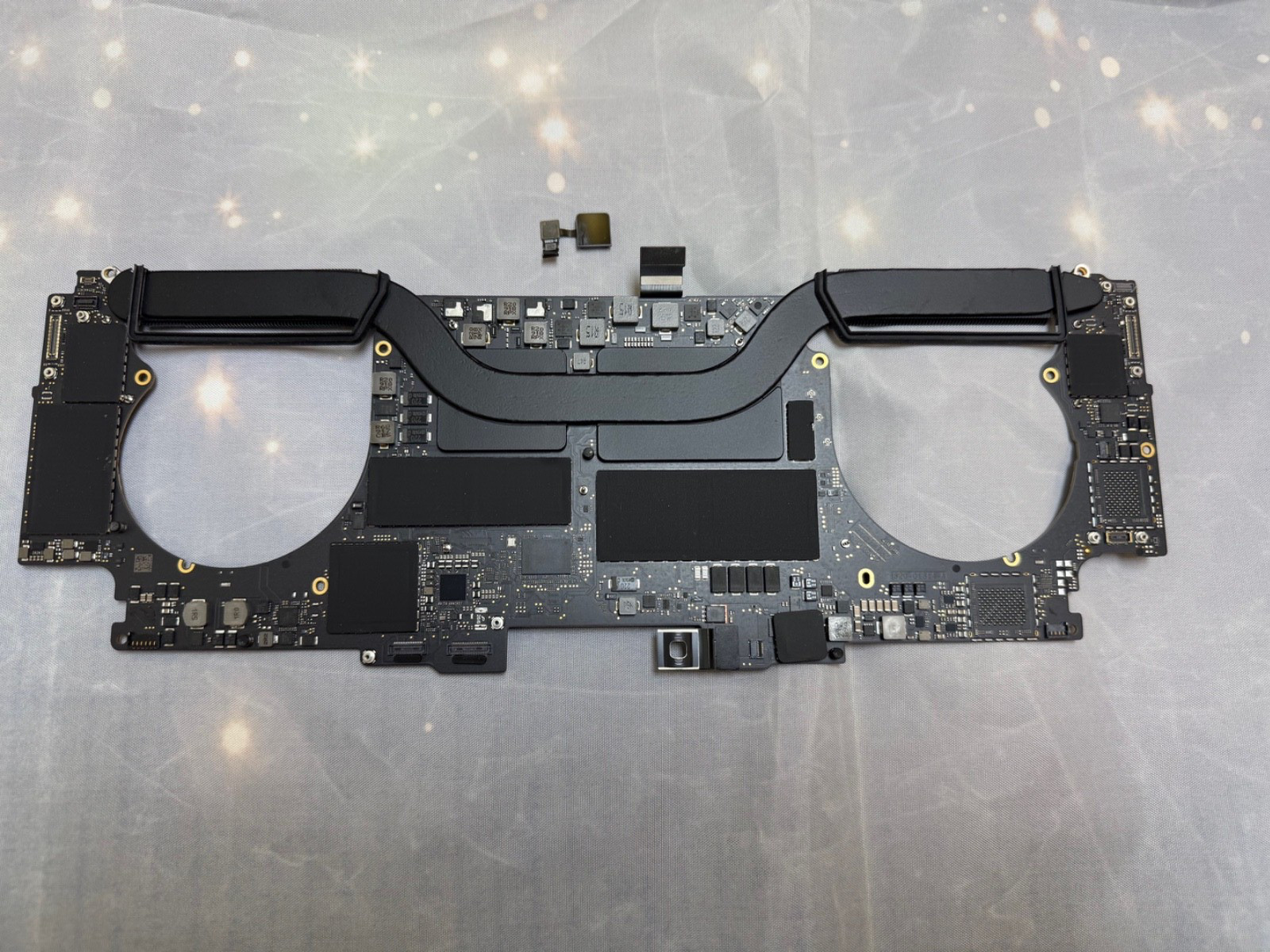MacBook Pro 16″ A2141 2019 Logic Board 2.4GHz i9 16GB-32GB – 512GB-1TB. TOUCH ID