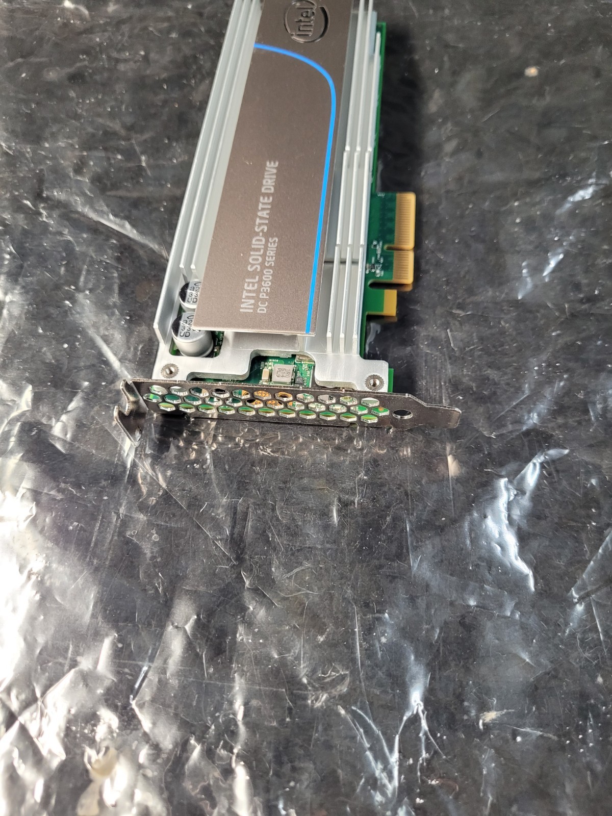 Intel / Oracle DC P3605 Series 1.6TB PCIe NVMe SSD SSDPEDME016T4S