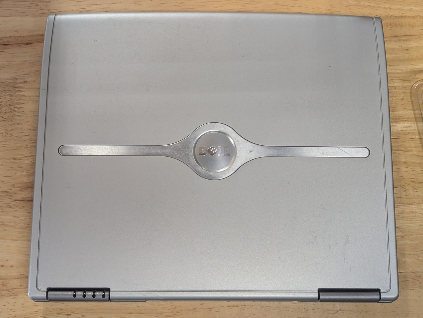 Dell Inspiron 600M PP05L 14″ 1.5GHz 256MB WinXP Mem w Charger