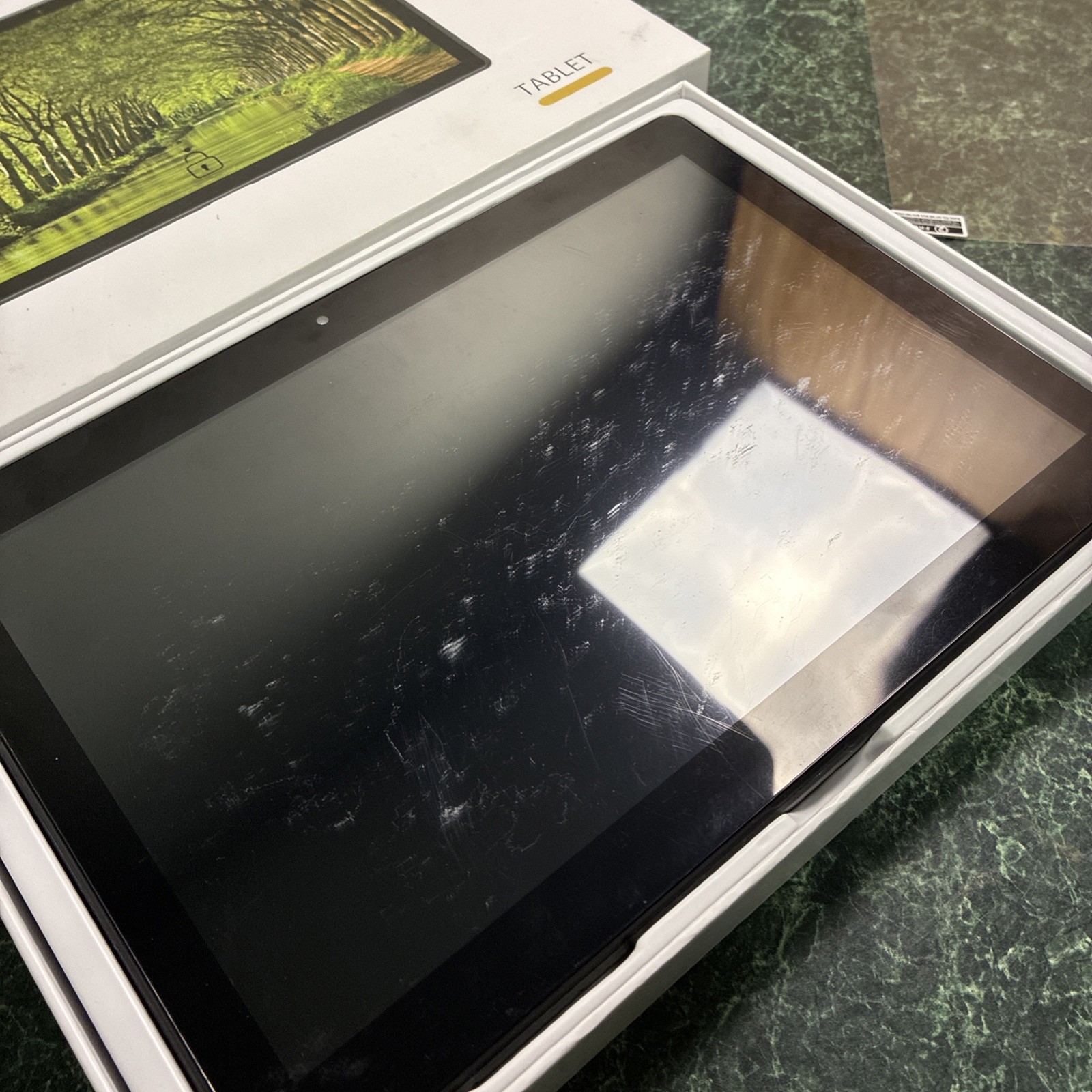 Yobanse Tablet Model Y101 (2GB+32GB) Wi-Fi 10.1” inch Touchscreen Screen Scratch