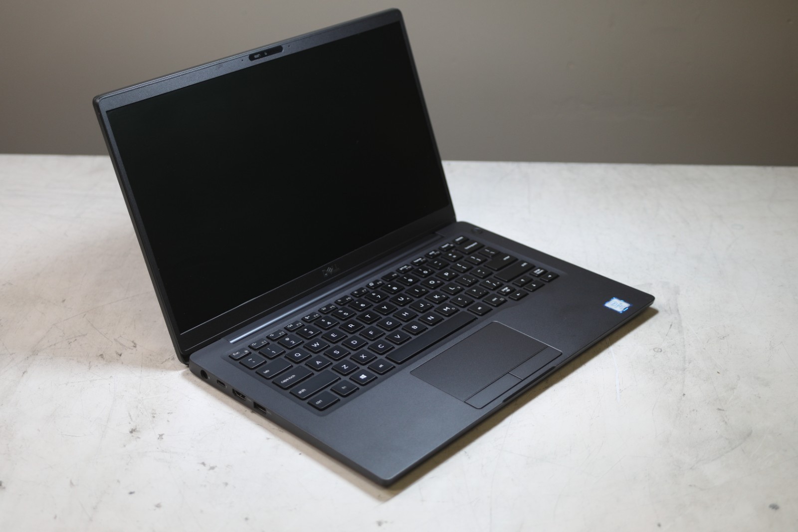 Dell Latitude 7400 Intel Core(TM) i5-8365U CPU 1.60GHz-8GB RAM-256GB NVMe-NO OS