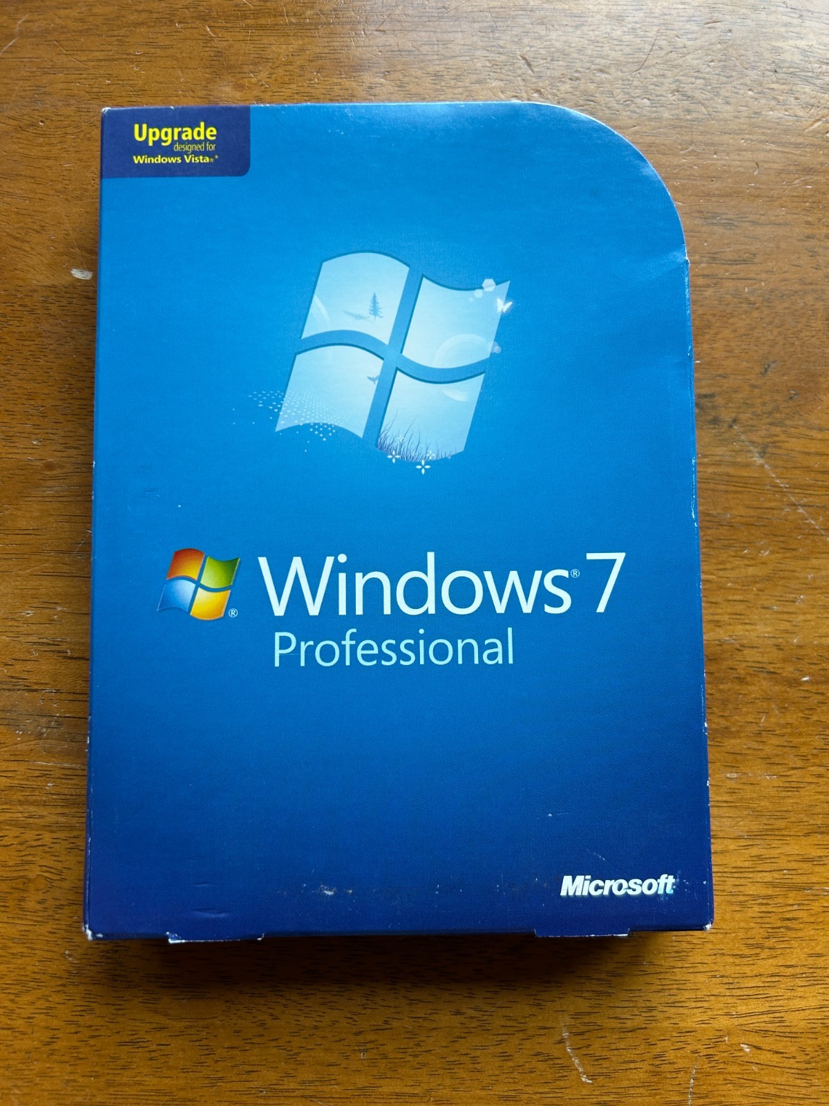 Microsoft Windows 7 Professional Upgrade 32/64 DVD with Key in Retail Box