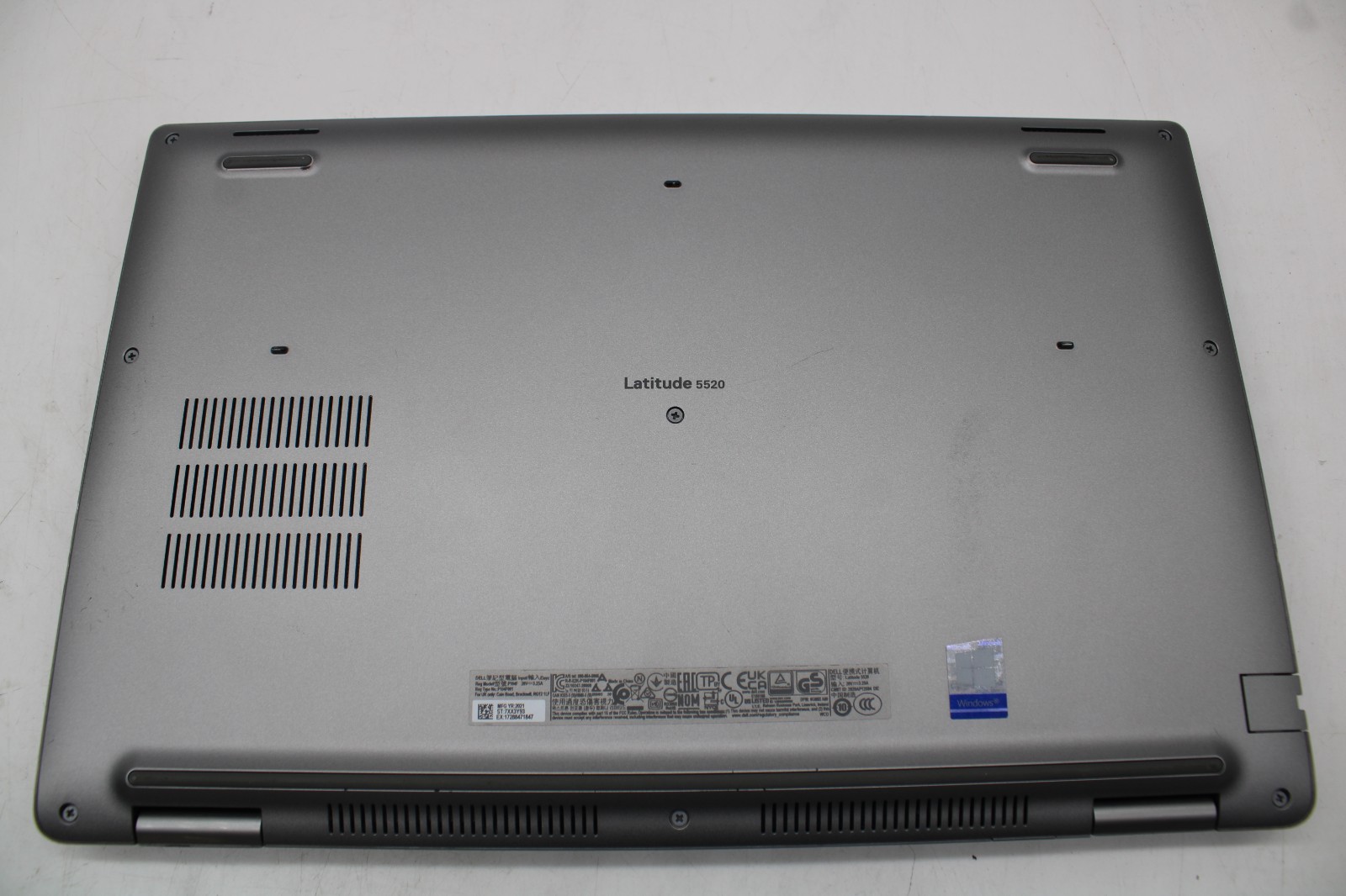 Dell Latitude 5520 – W11 Pro, 256GB SSD, 16GB RAM, Intel i5-1135G7, w/ Charger