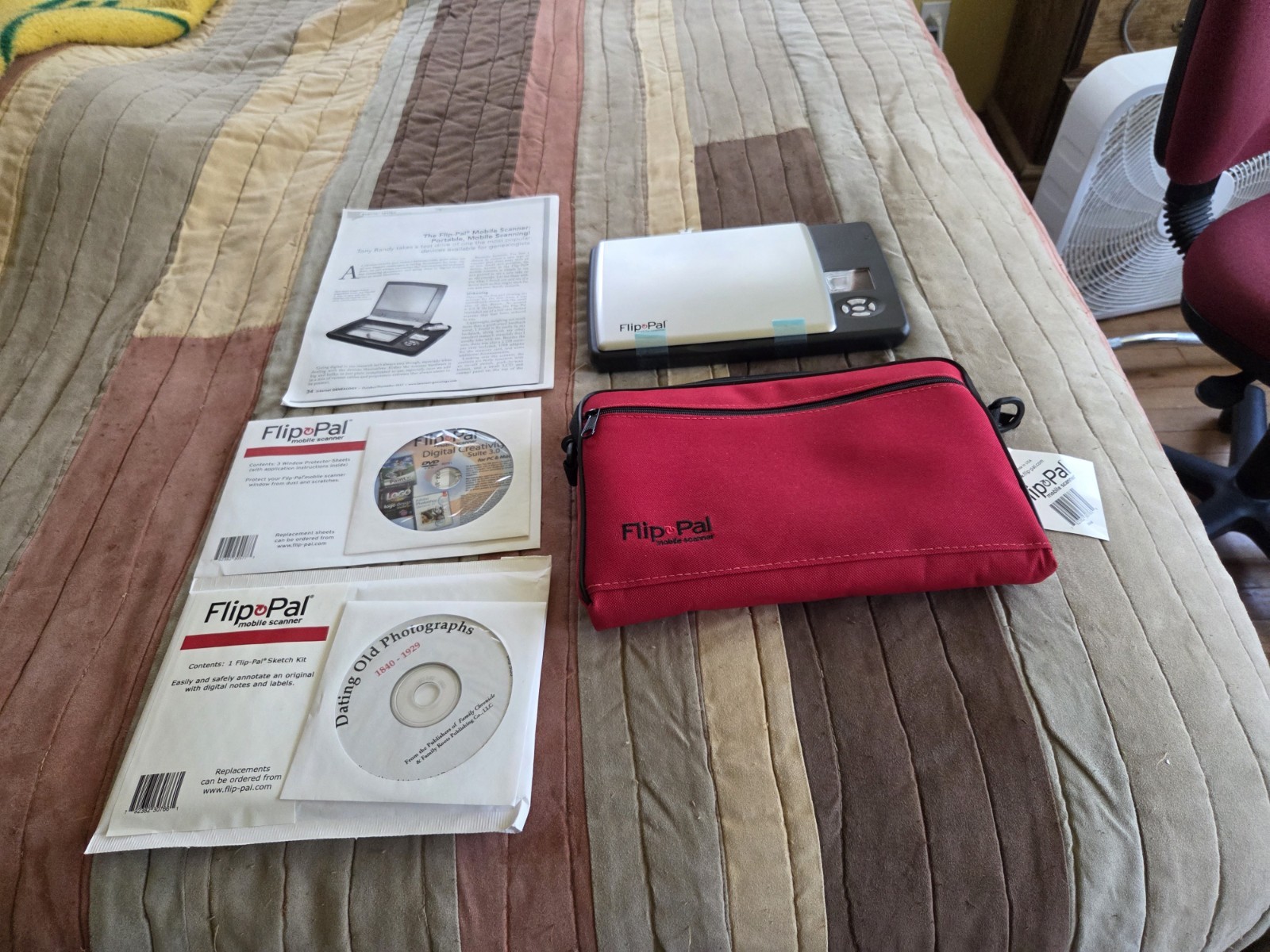 Flip Pal Mobil Scanner 100C With Case/Paperwork and Memory Stick