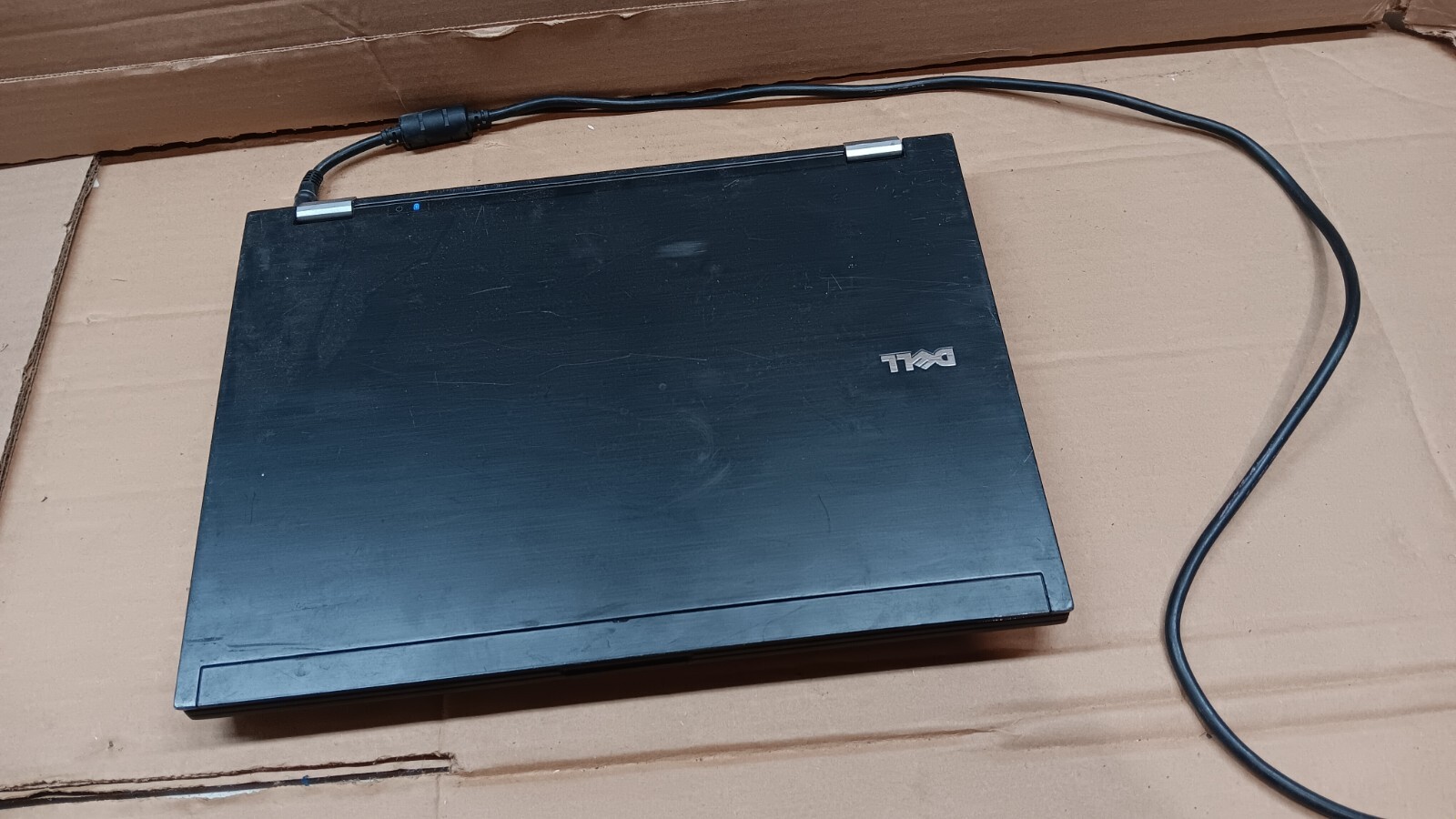 Dell Latitude E6400 Laptop Windows 7 pro Operating system intel Core 2 Duo 4 GB