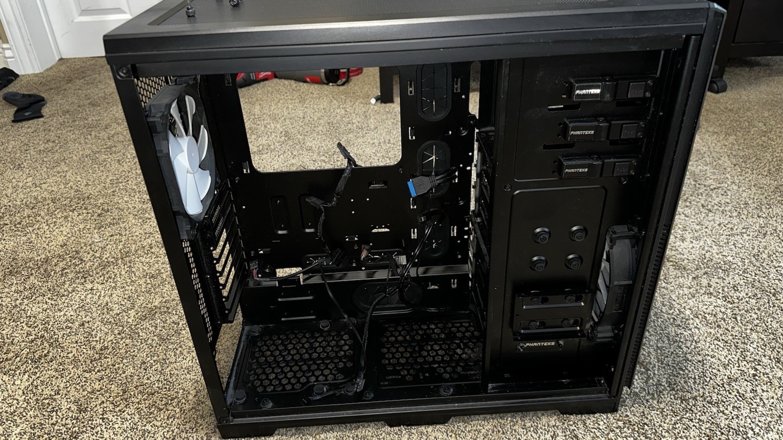 Phanteks Enthoo Pro series PH-ES614PC_BK Black Steel / Plastic ATX Full Tower Co