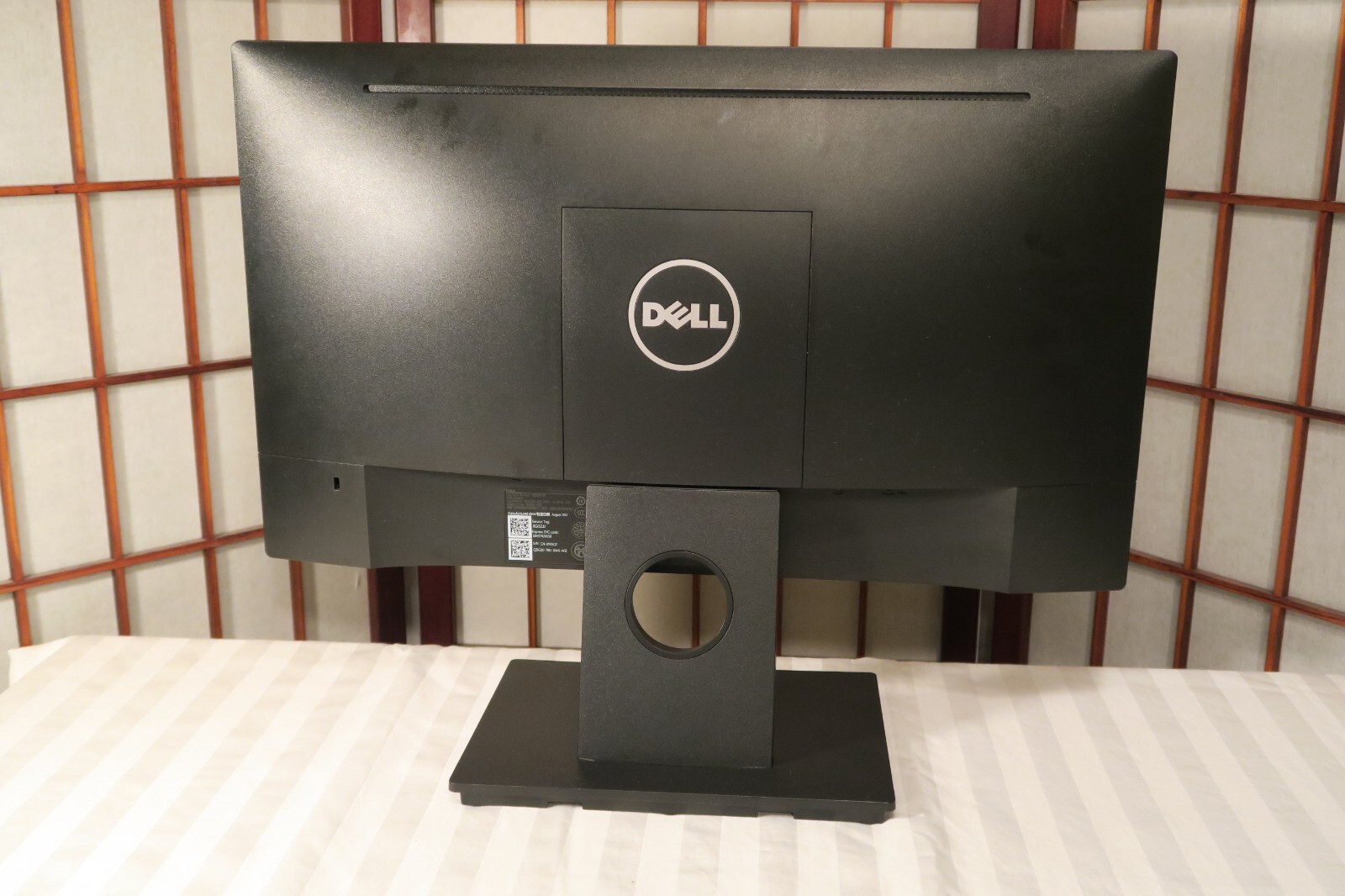 DELL E2016H 20″ 1600 x 900 LCD LED Backlit Monitor with Stand