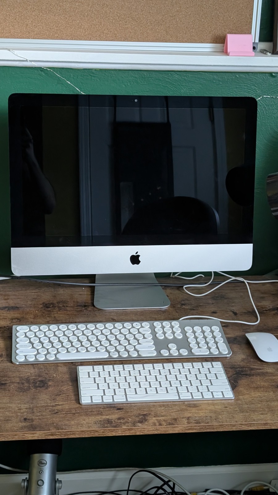 Apple iMac 21.5″ (2017) All-in-One Intel Core i5 2.3GHz 8GB Monterey