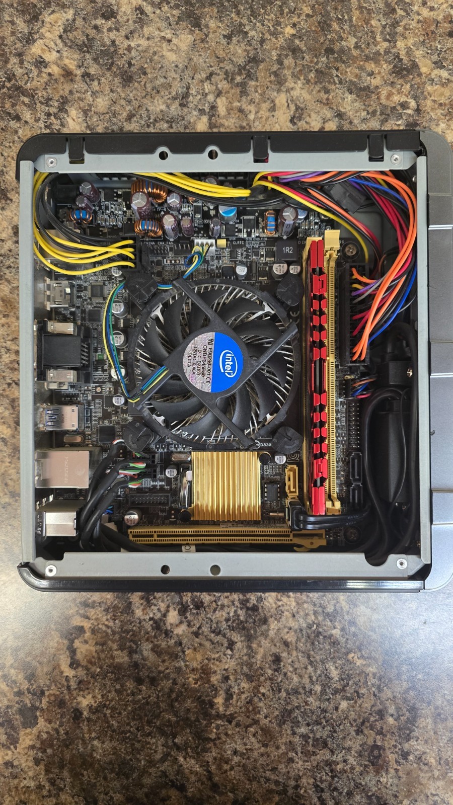 Tiny Desktop i3-4130T 2.9Ghz 4GB DDR3 120GB SSD