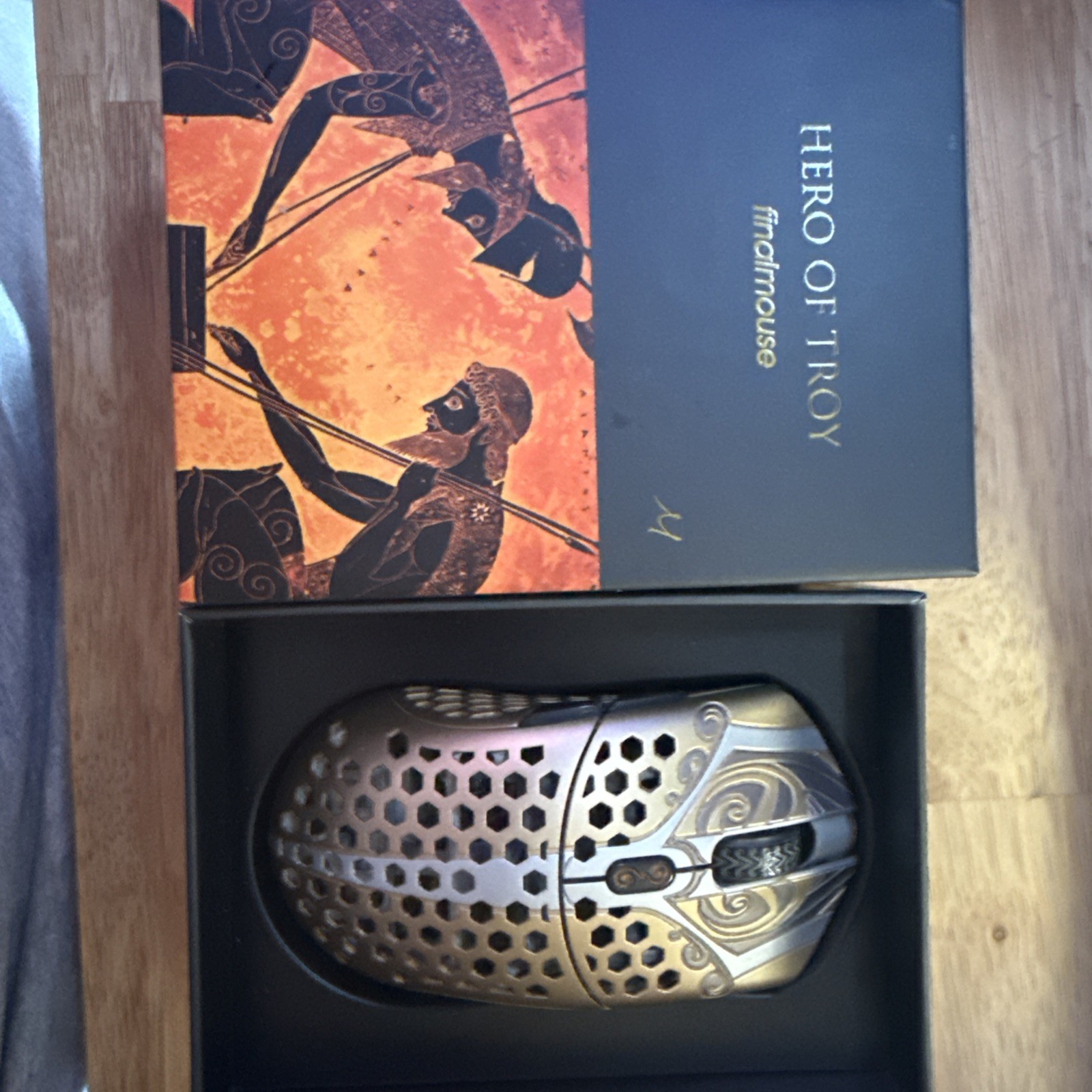 Finalmouse STARLIGHT-12 Hero of Troy Achilles Gold, Medium (#2000/2500) Limited