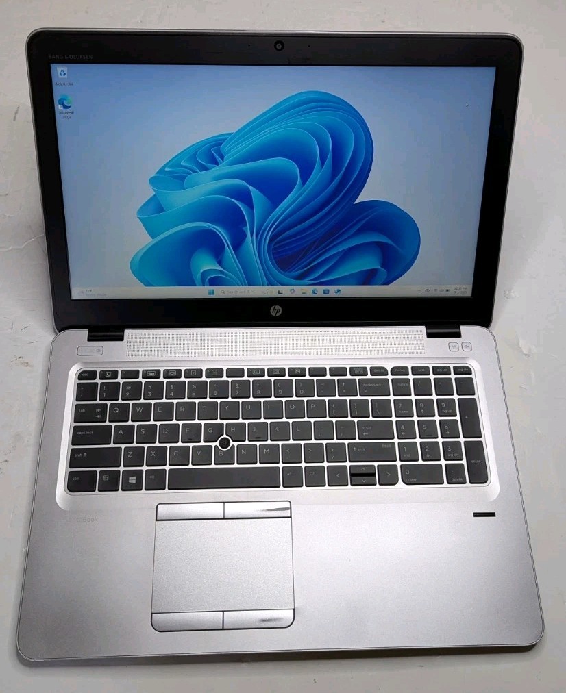HP EliteBook 850 G3 15.6″ i5-6200U 2.30GHz 8GB RAM 128GB SSD Win 11 Pro